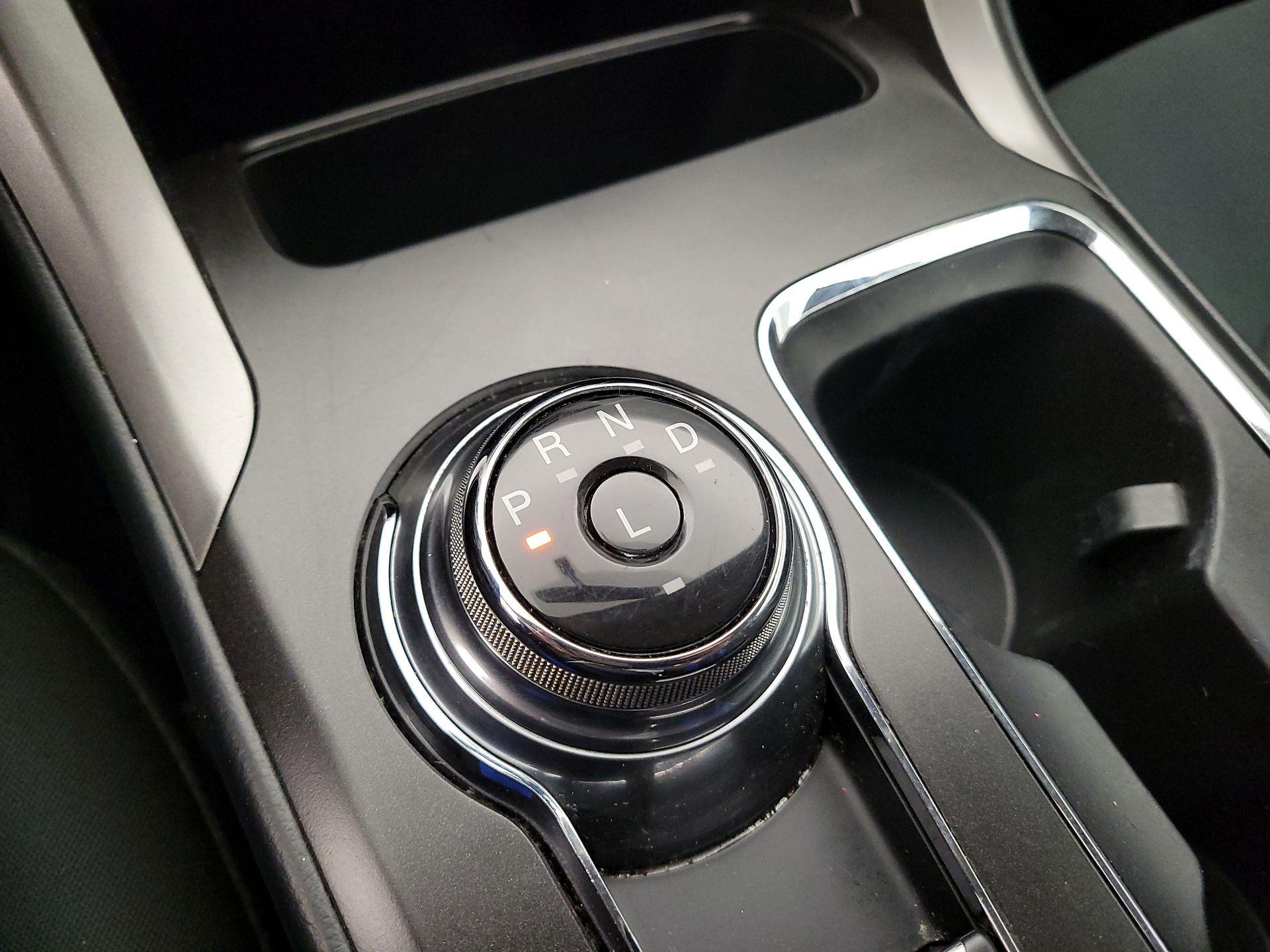 Thumbnail: 2017 Ford Fusion - 17