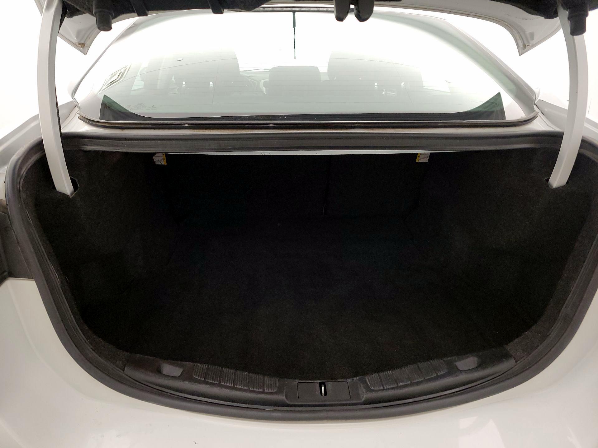 Thumbnail: 2017 Ford Fusion - 20