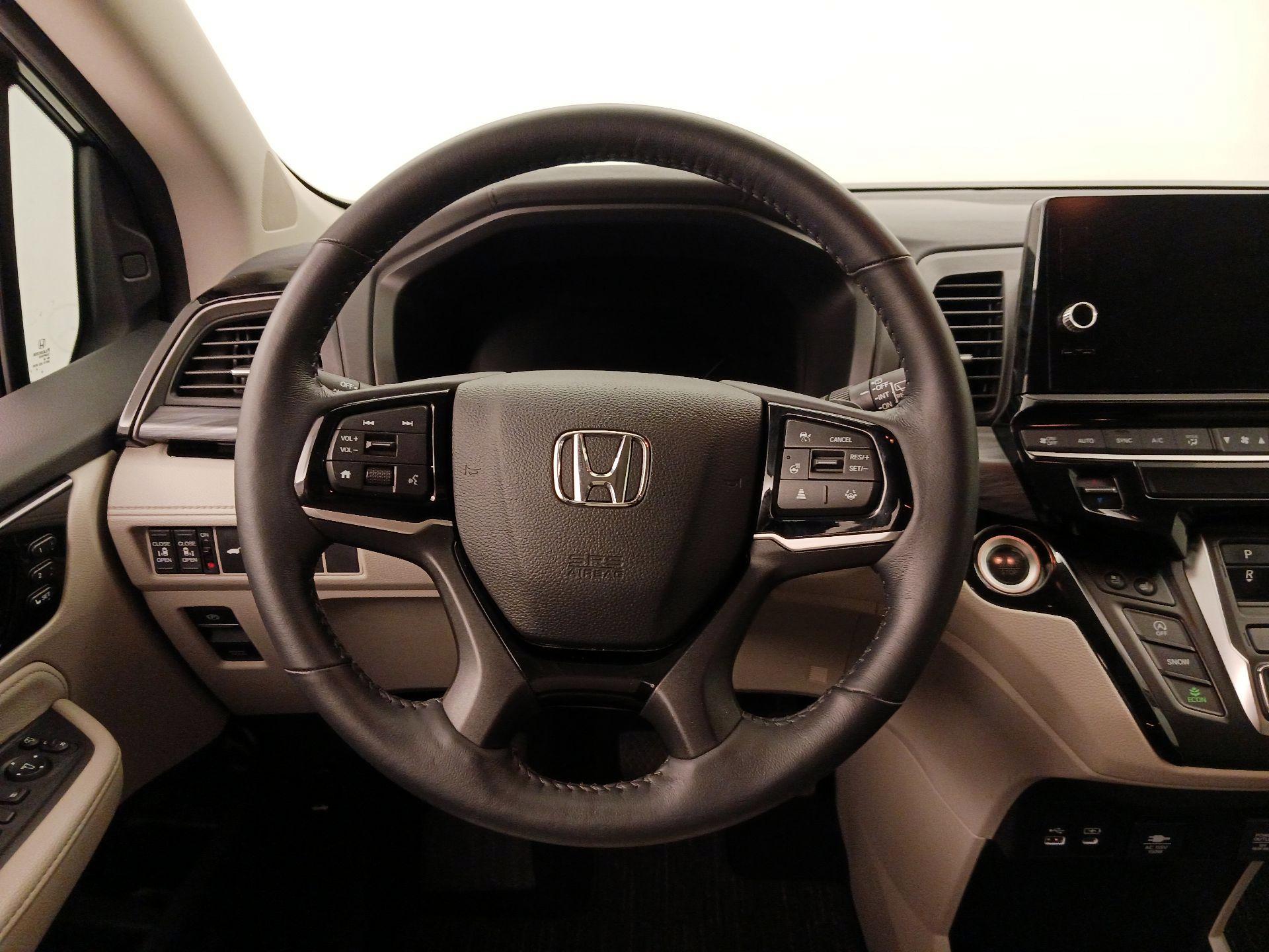 Thumbnail: 2025 Honda Odyssey - 10