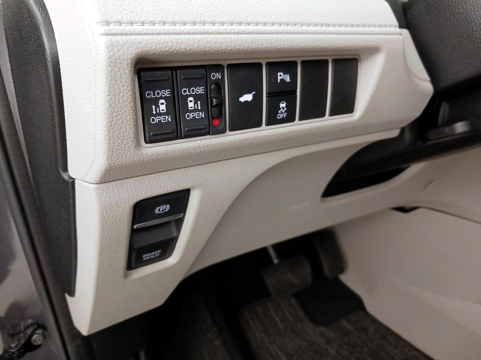 Thumbnail: 2025 Honda Odyssey - 13
