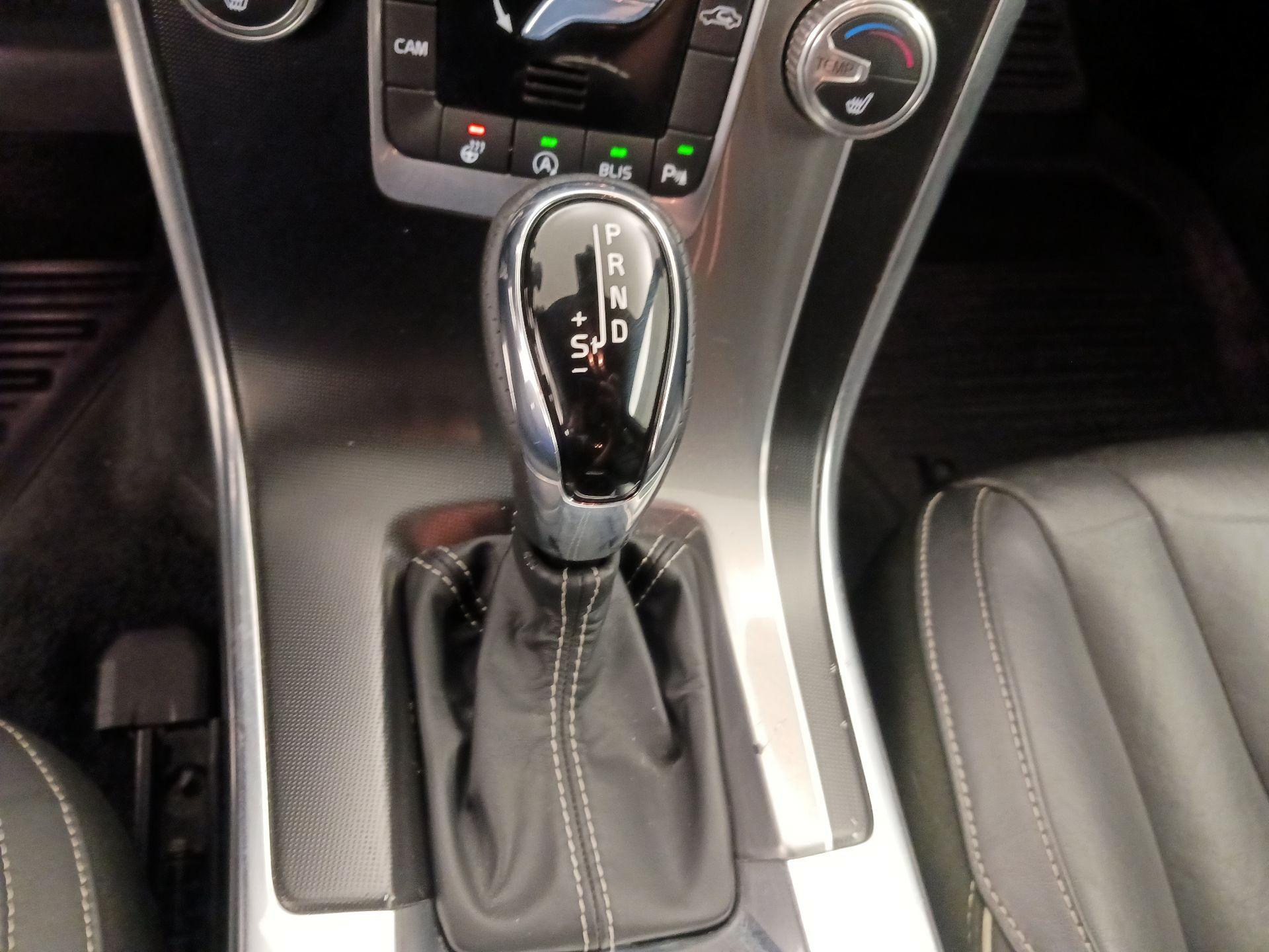 Thumbnail: 2016 Volvo XC60 - 17