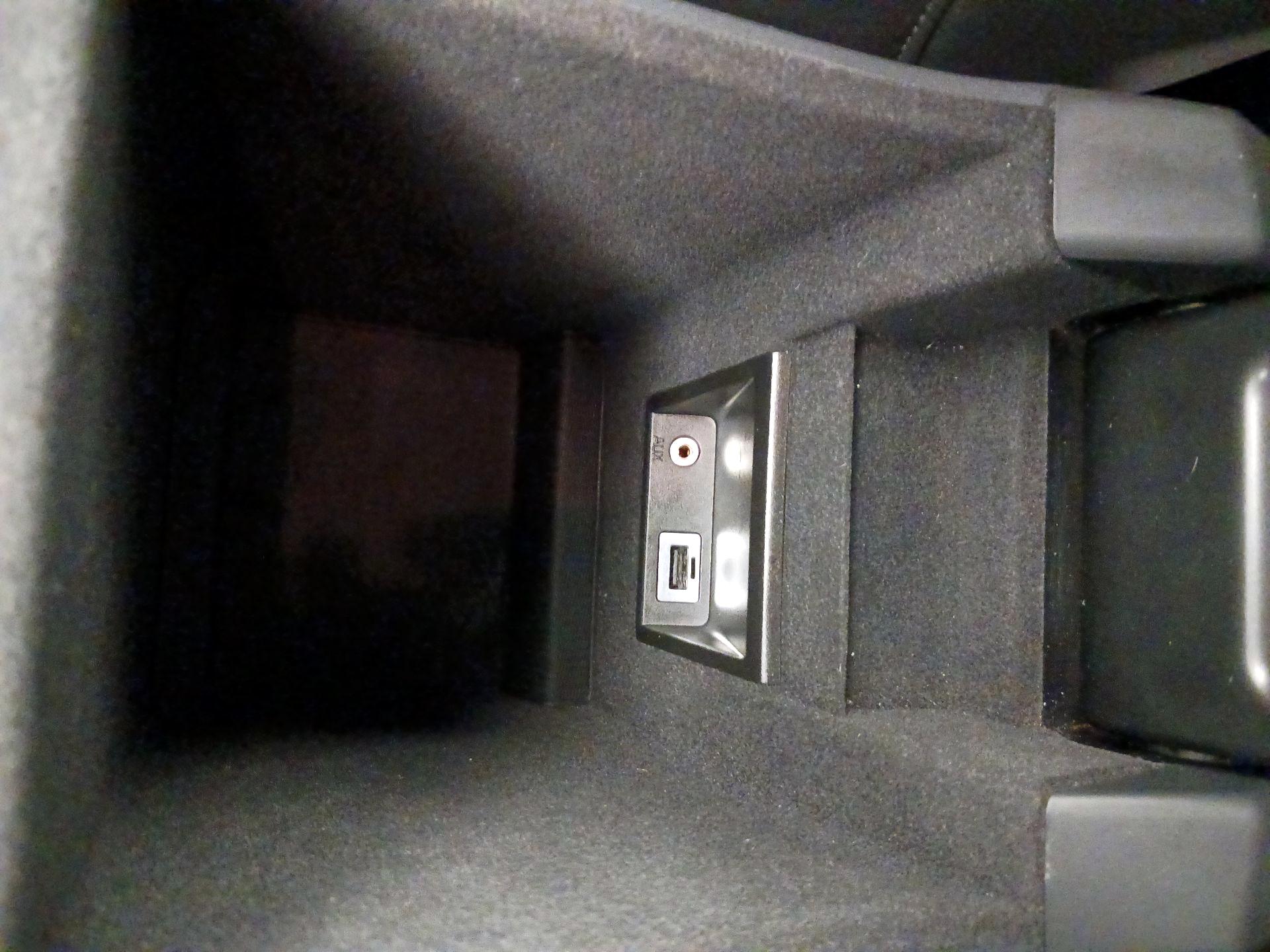 Thumbnail: 2016 Volvo XC60 - 18