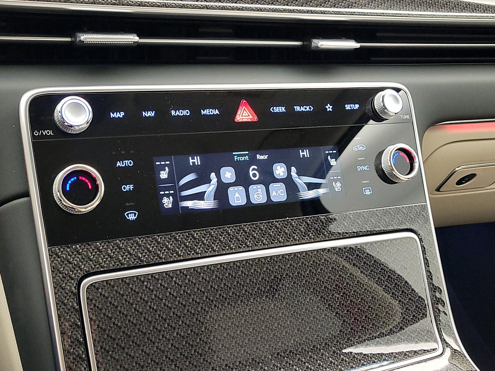 Thumbnail: 2025 Genesis GV80 - 17