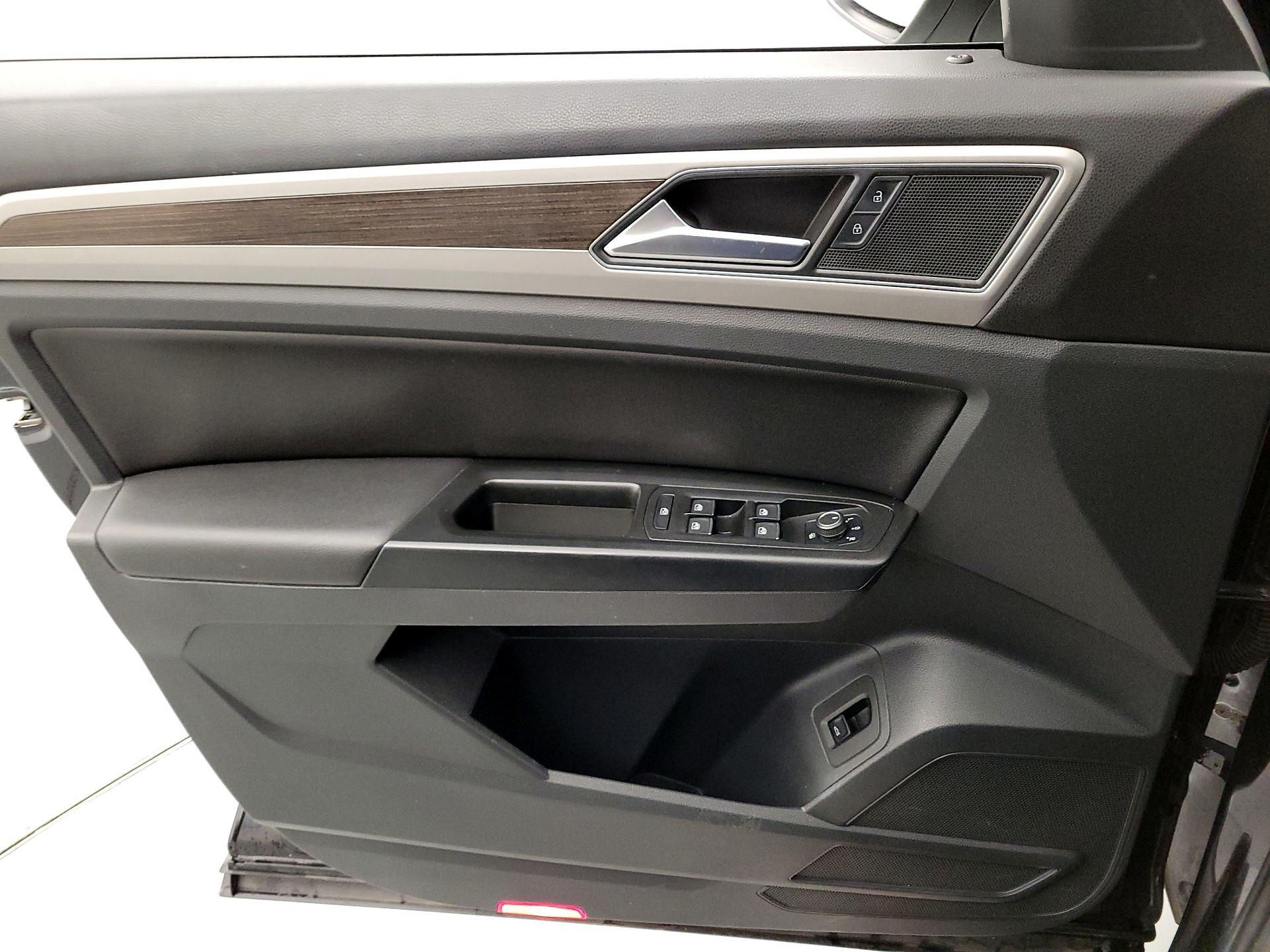 Thumbnail: 2019 Volkswagen Atlas - 12