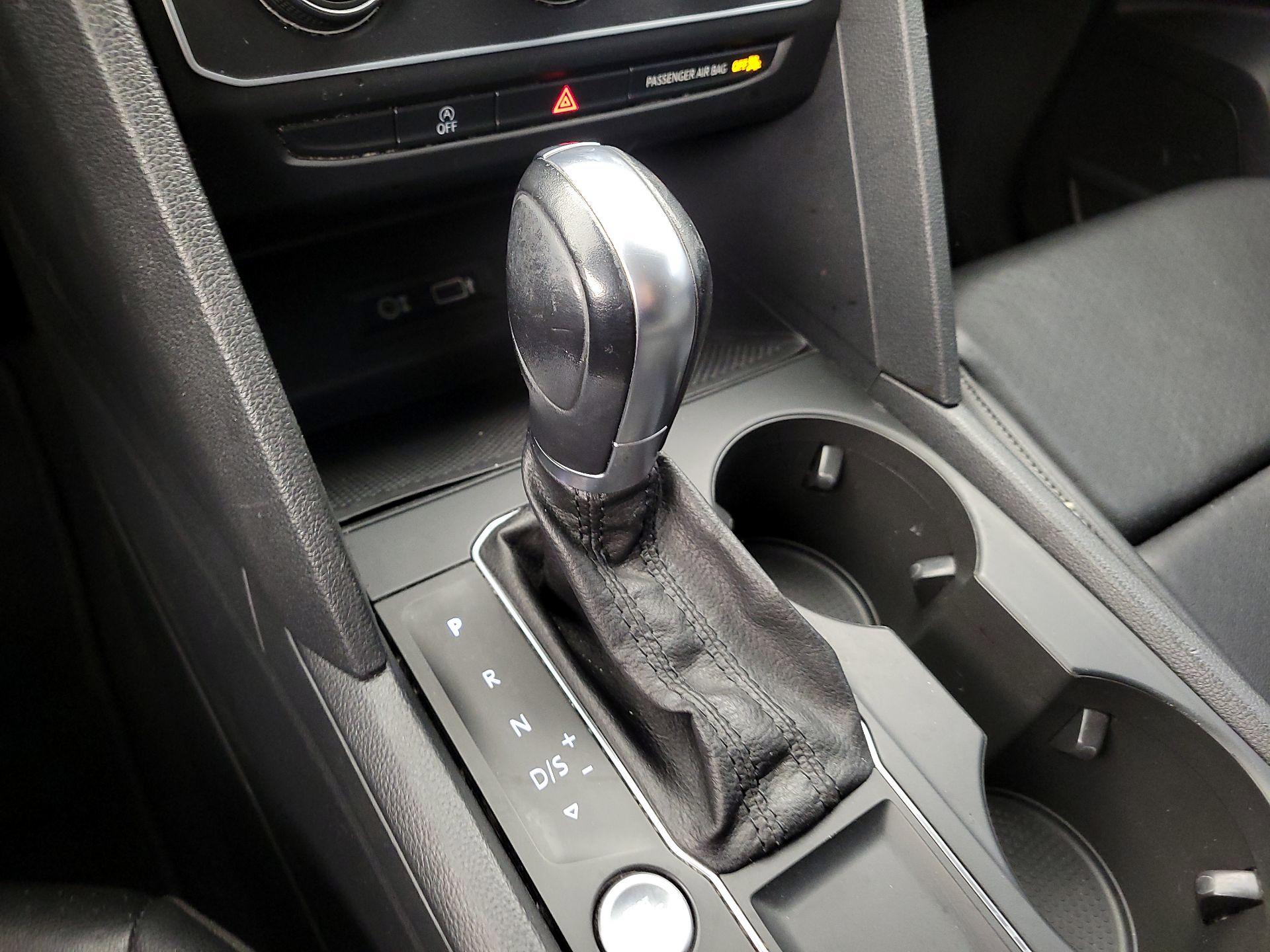 Thumbnail: 2019 Volkswagen Atlas - 17