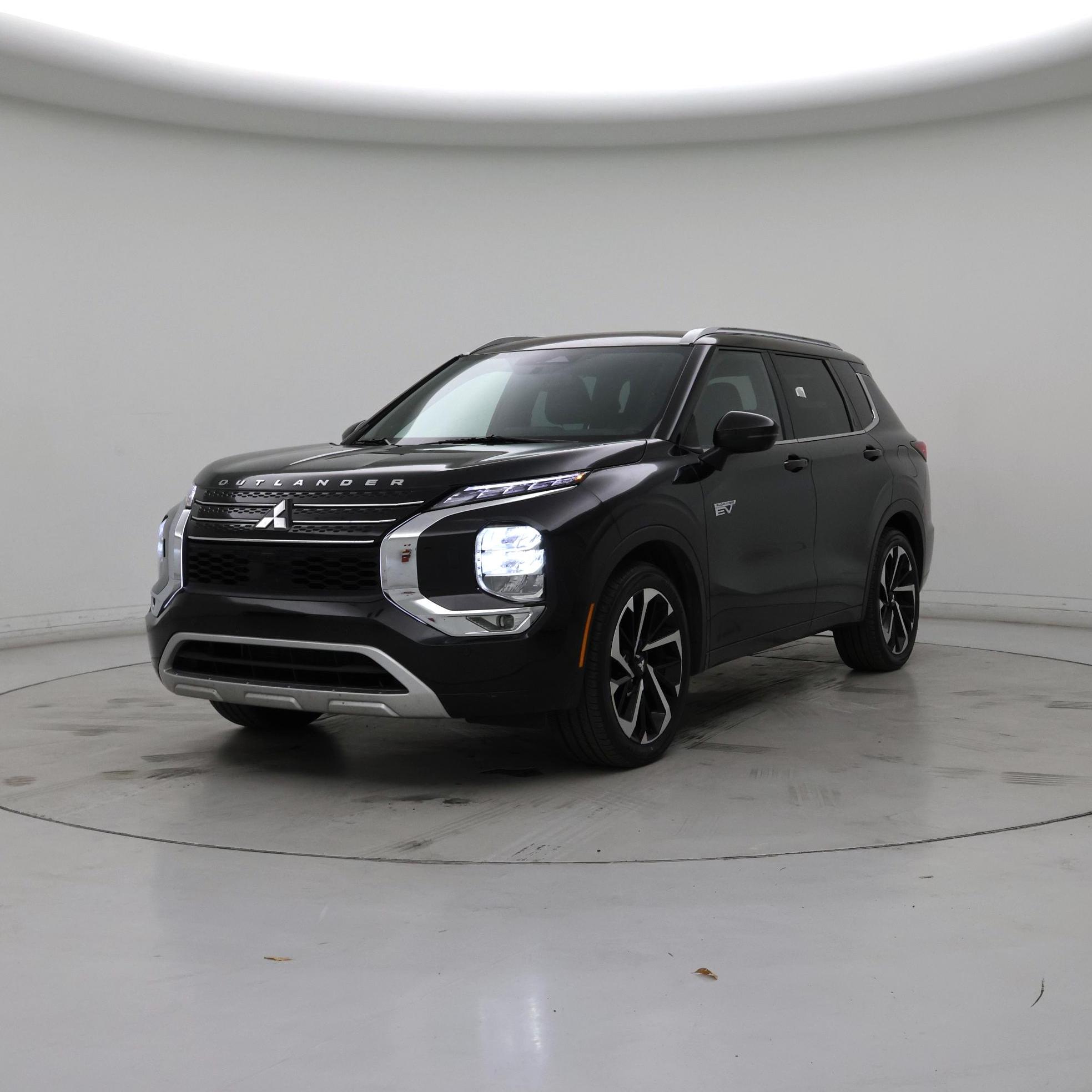 Thumbnail: 2023 Mitsubishi Outlander - 4