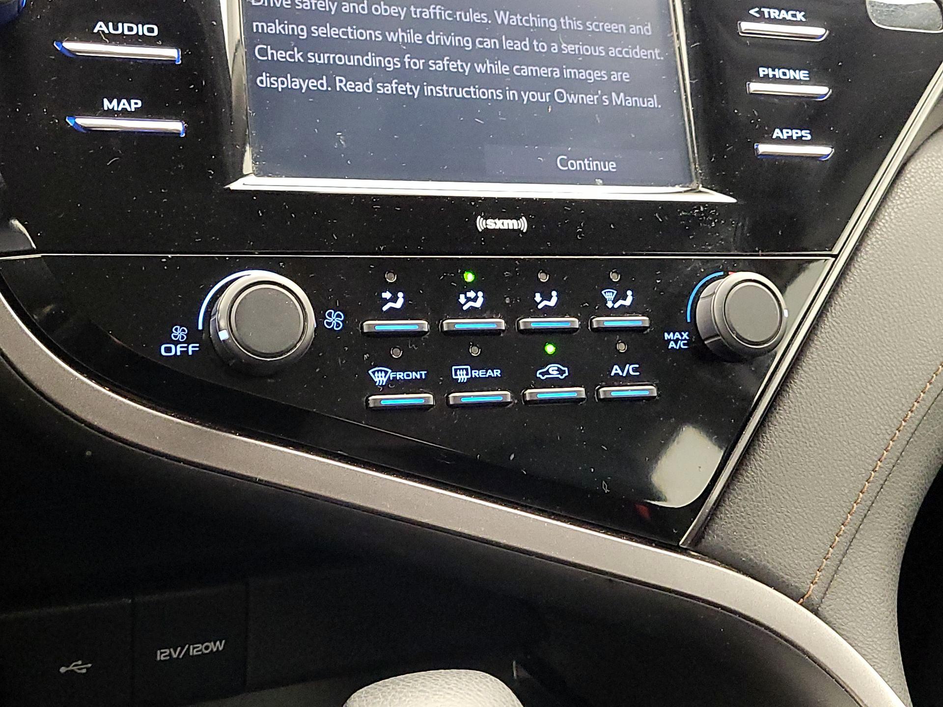 Thumbnail: 2020 Toyota Camry - 16