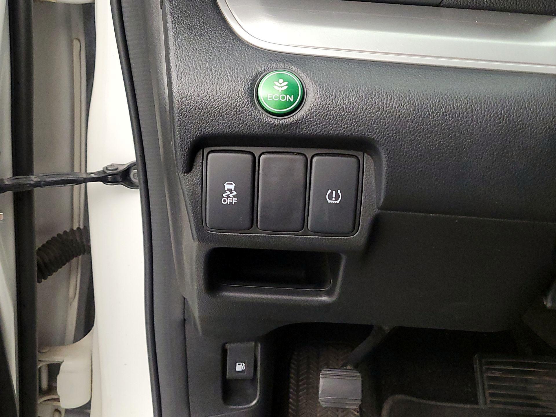 Thumbnail: 2016 Honda CR-V - 13