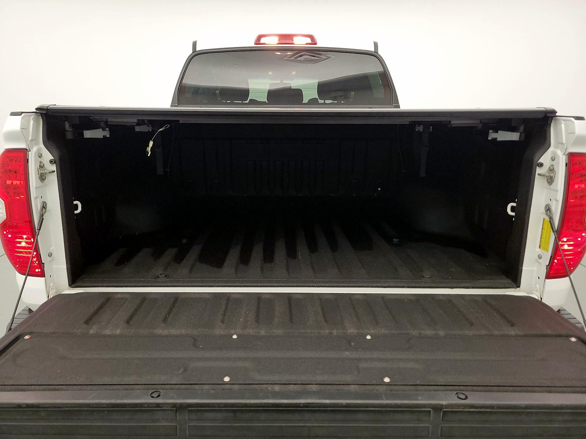 Thumbnail: 2017 Toyota Tundra - 20