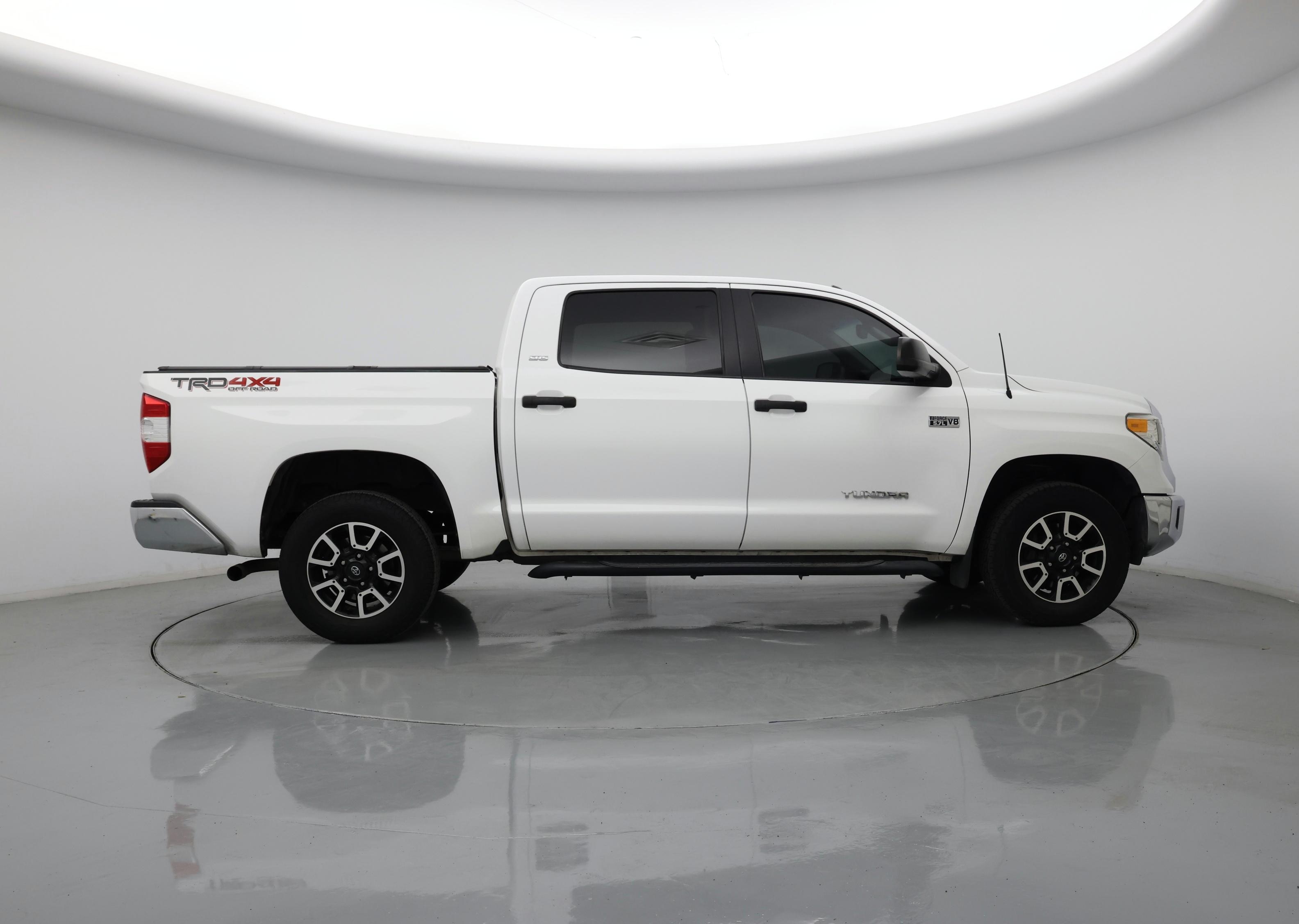 Thumbnail: 2017 Toyota Tundra - 7