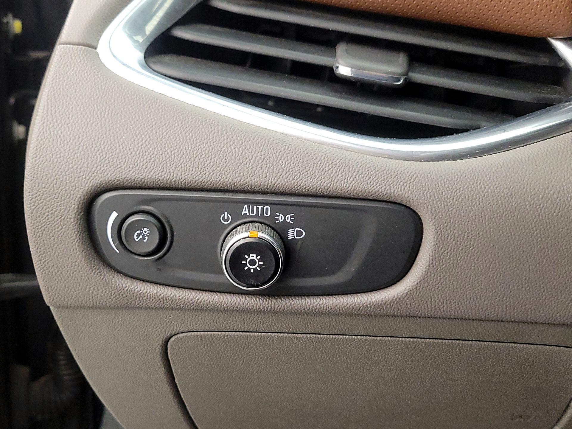 Thumbnail: 2016 Chevrolet Malibu - 13