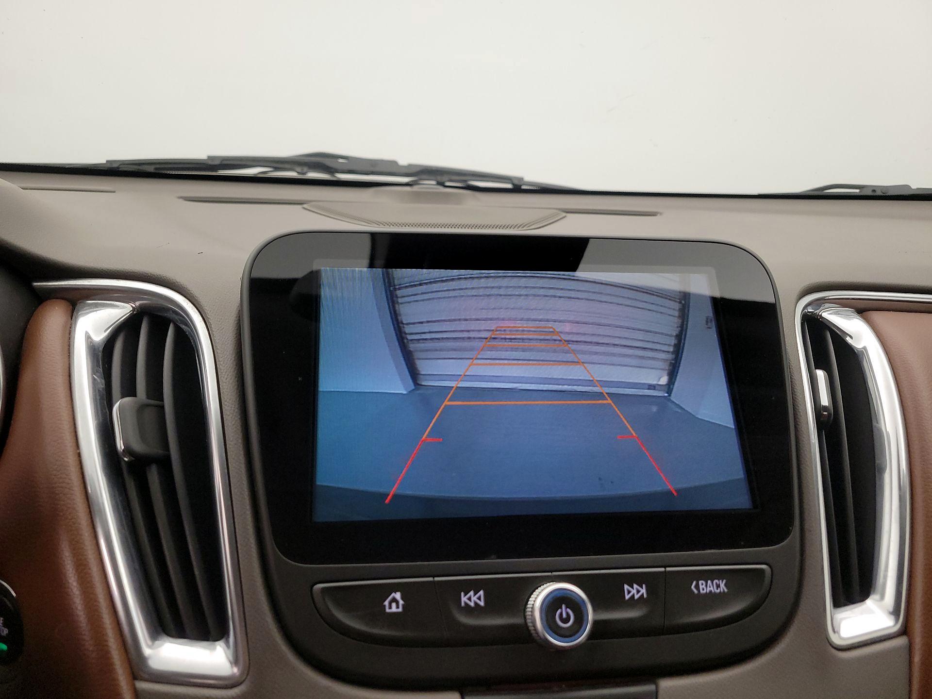 Thumbnail: 2016 Chevrolet Malibu - 14