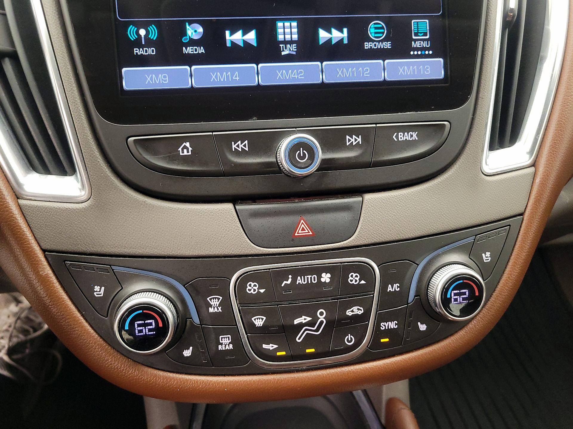 Thumbnail: 2016 Chevrolet Malibu - 16