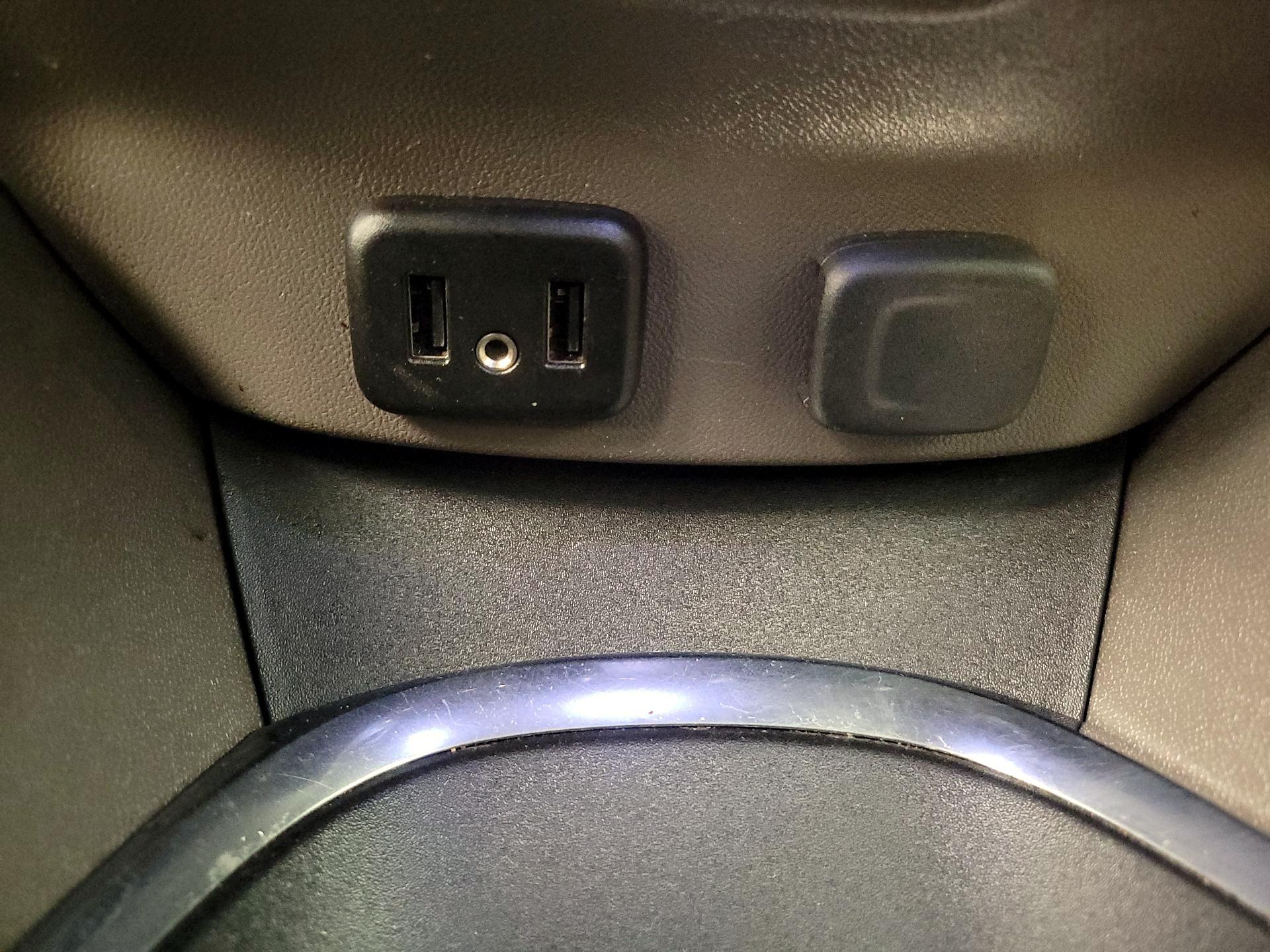 Thumbnail: 2016 Chevrolet Malibu - 18