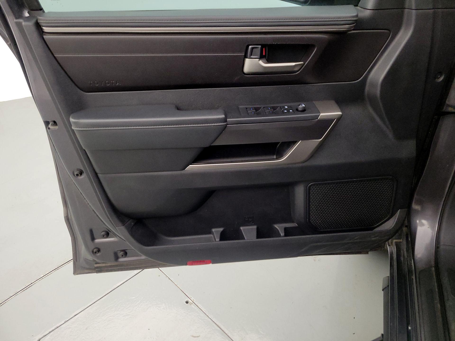 Thumbnail: 2022 Toyota Tundra - 12