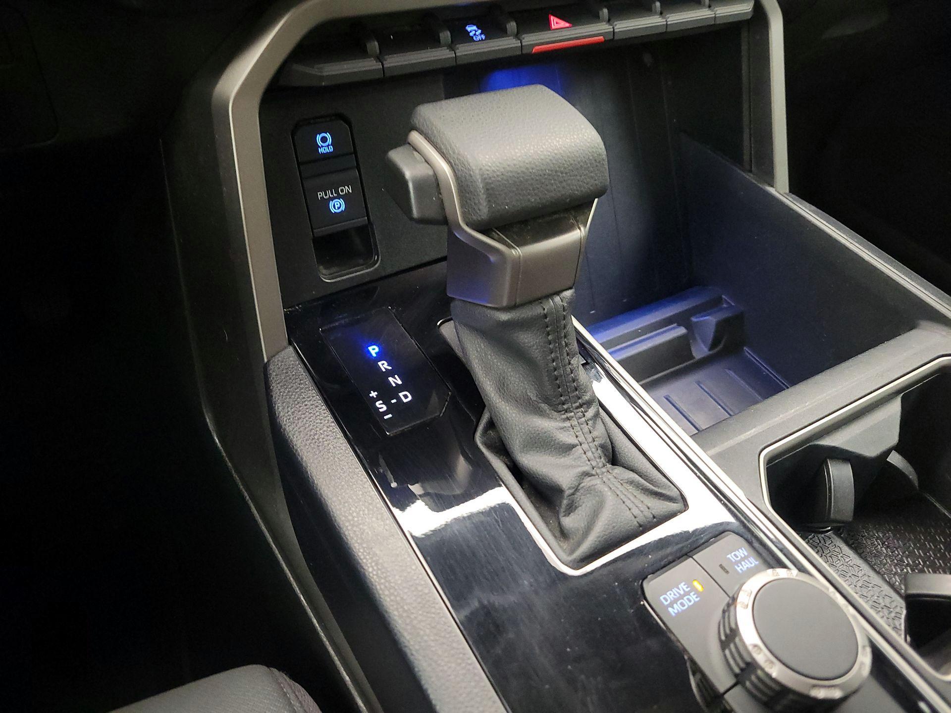 Thumbnail: 2022 Toyota Tundra - 17