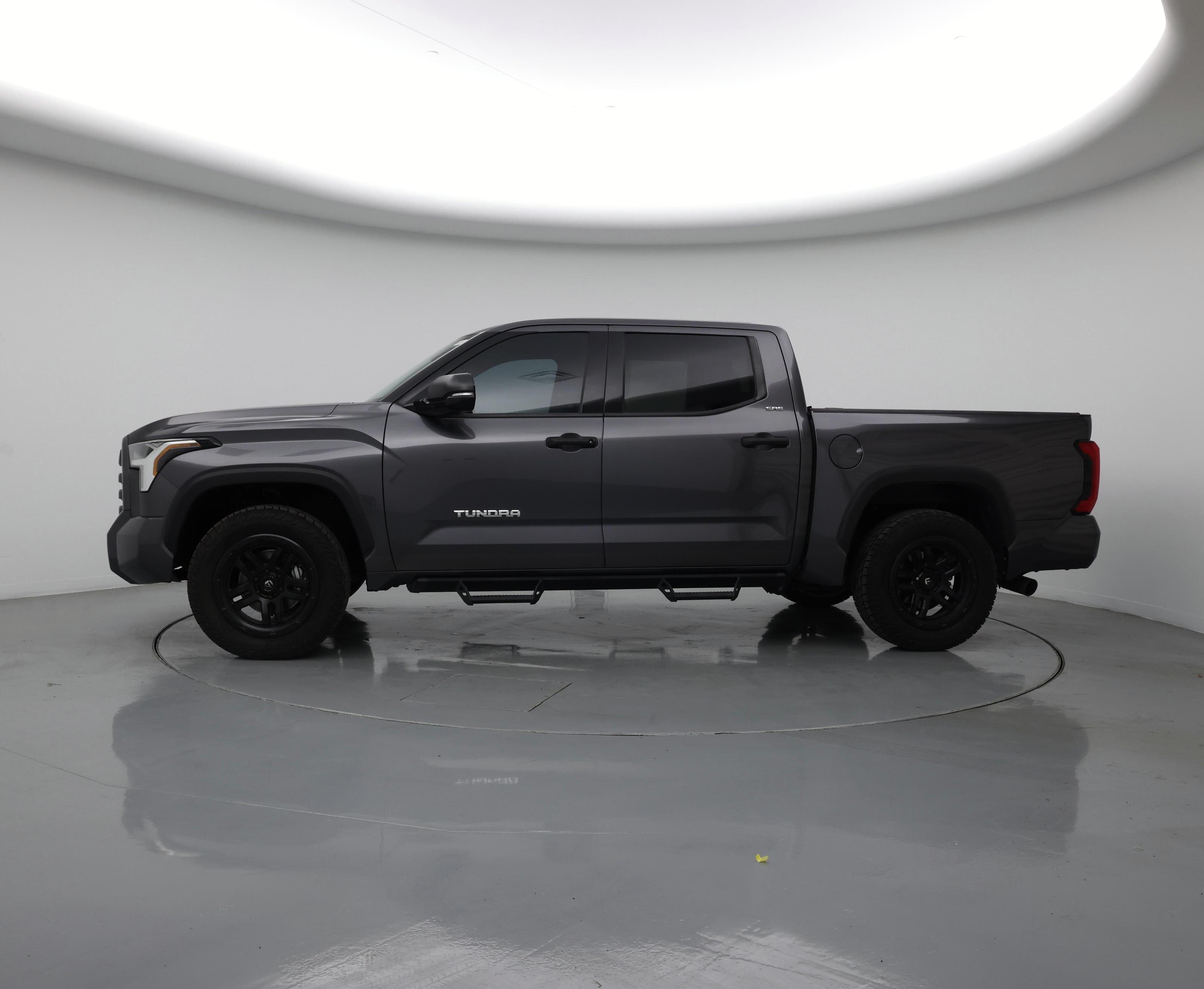 Thumbnail: 2022 Toyota Tundra - 3