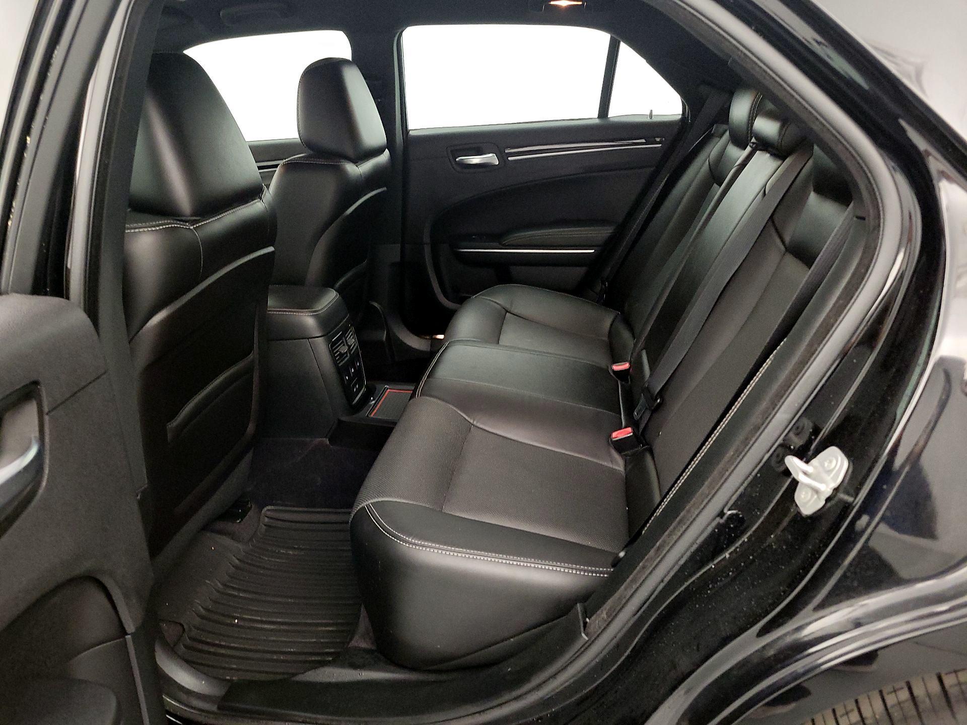 Thumbnail: 2018 Chrysler 300 - 20