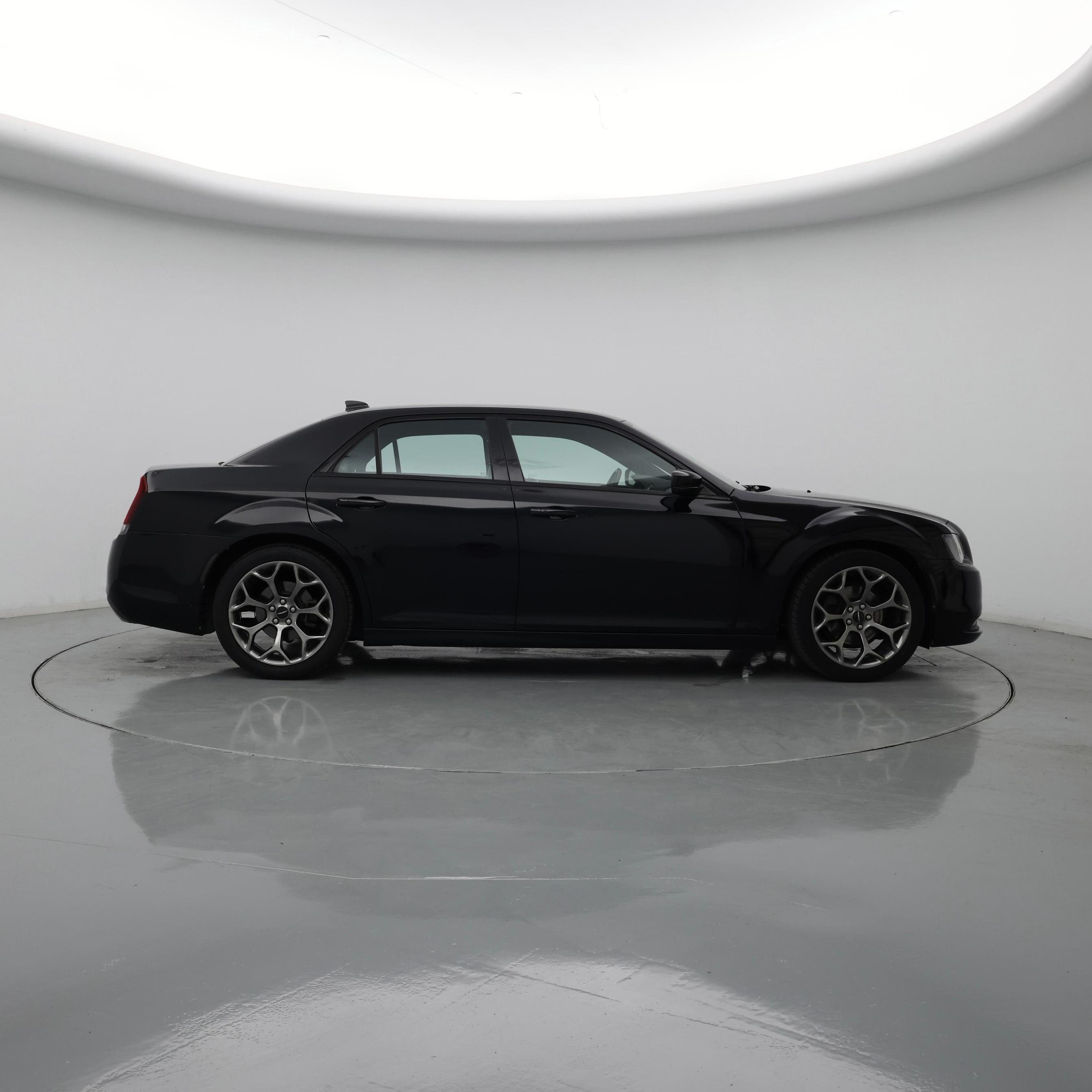 Thumbnail: 2018 Chrysler 300 - 7