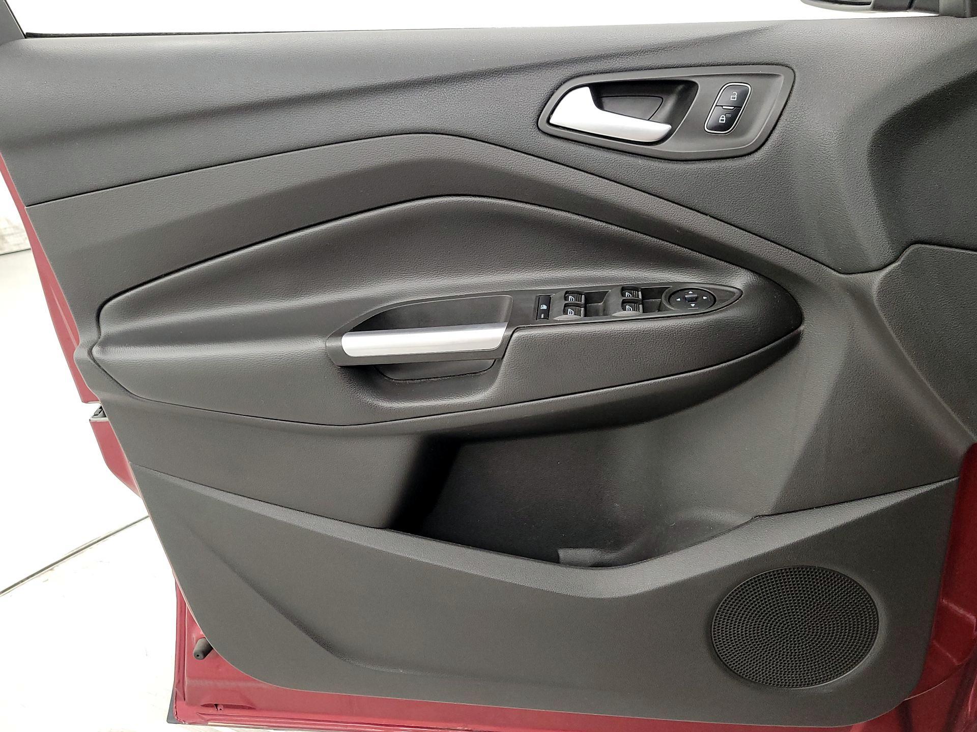 Thumbnail: 2017 Ford Escape - 12