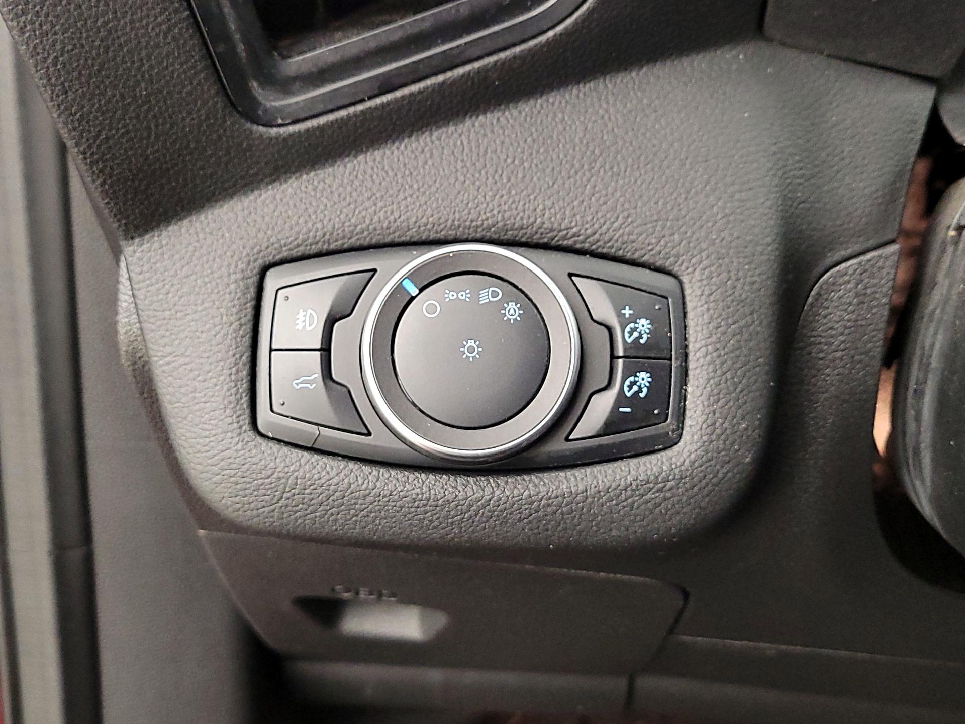 Thumbnail: 2017 Ford Escape - 13