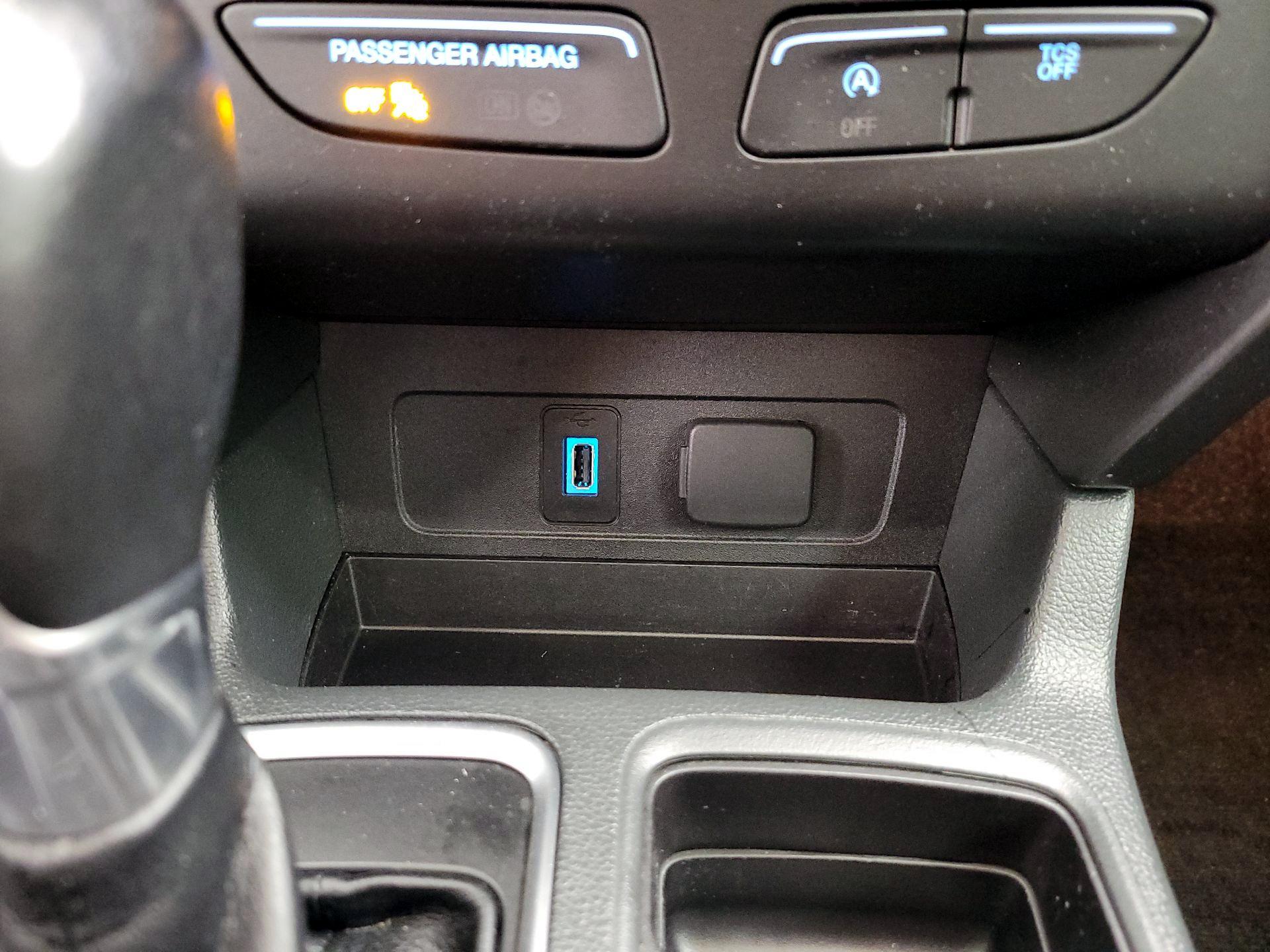 Thumbnail: 2017 Ford Escape - 18