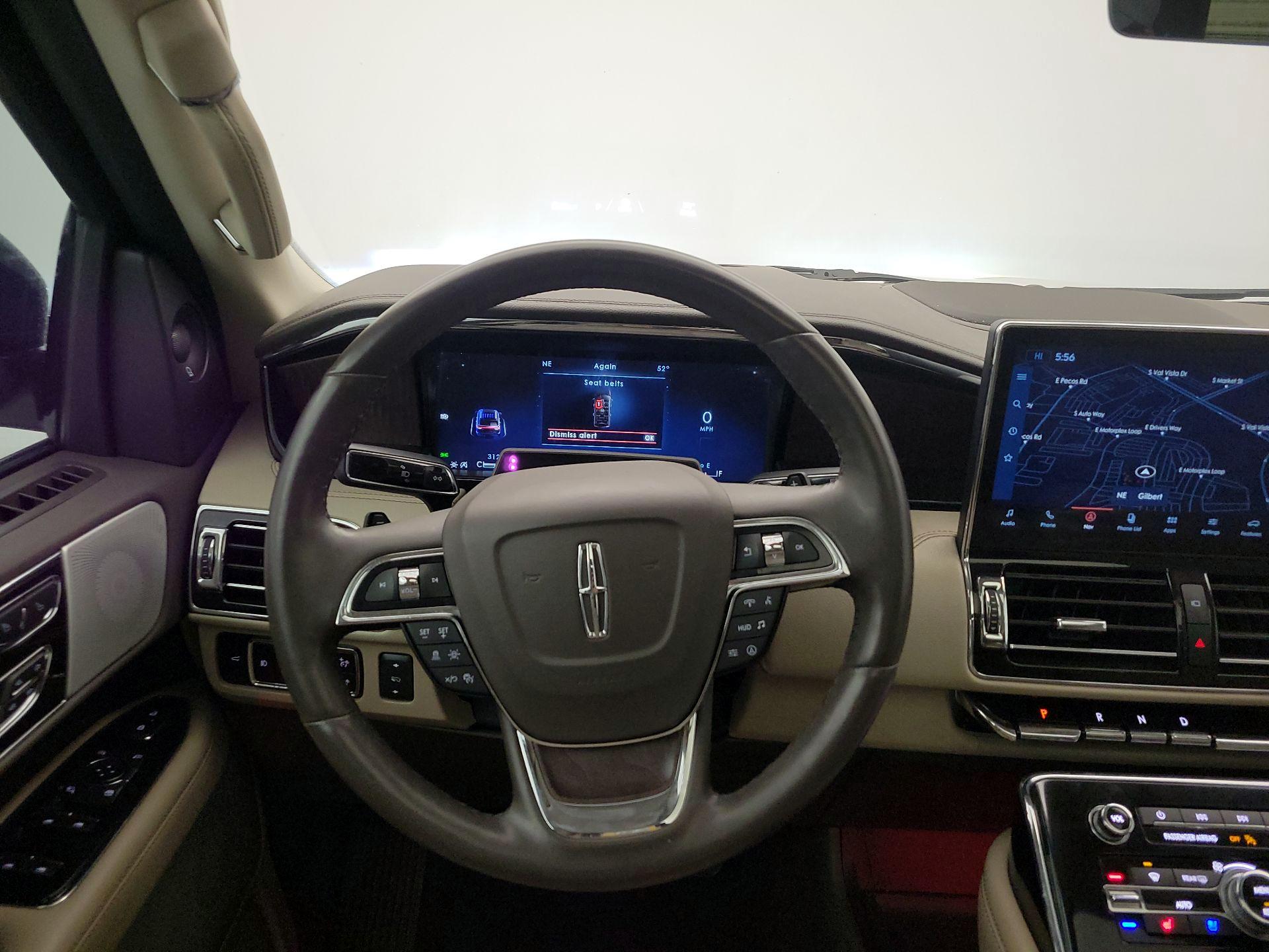 Thumbnail: 2023 Lincoln Navigator L - 10