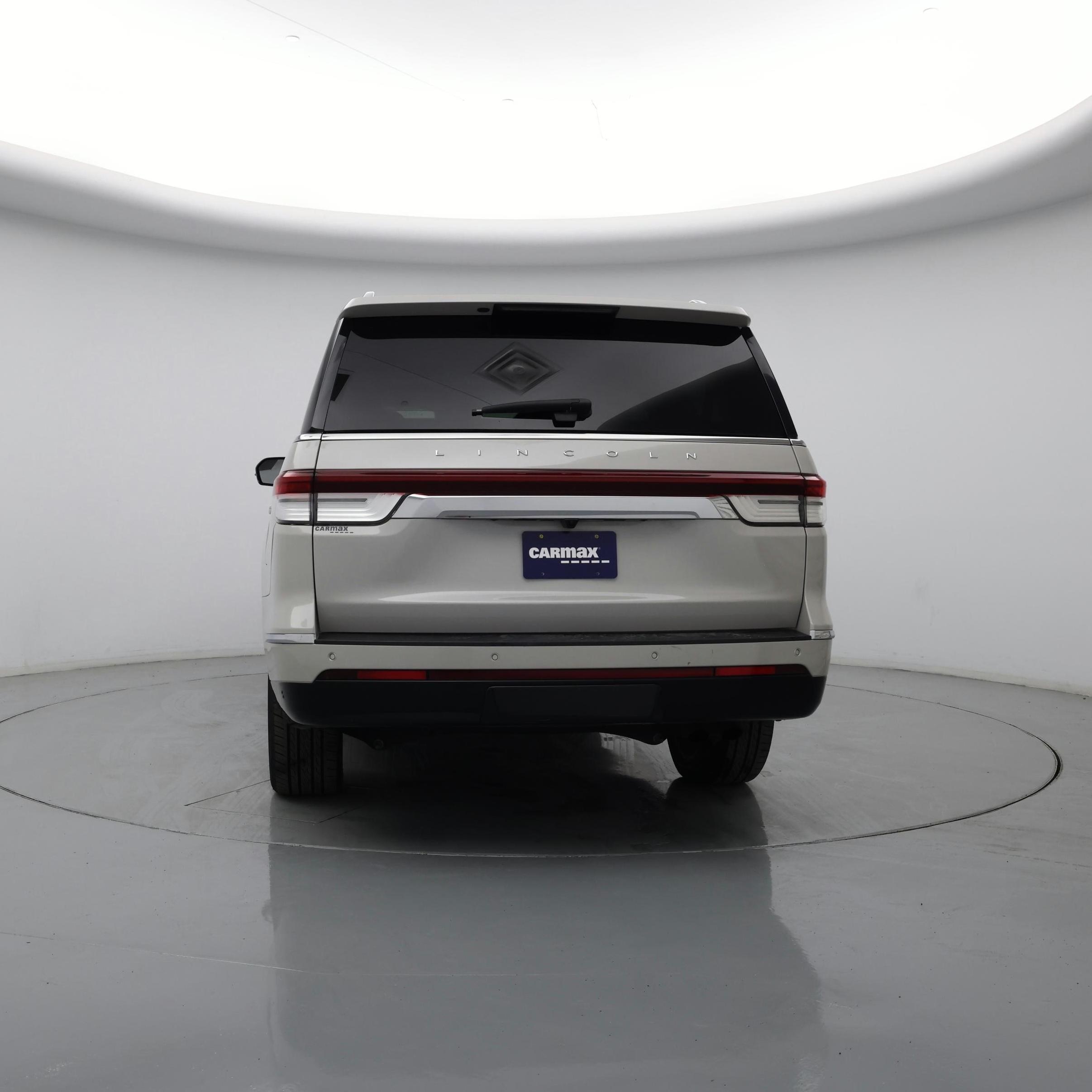 Thumbnail: 2023 Lincoln Navigator L - 6