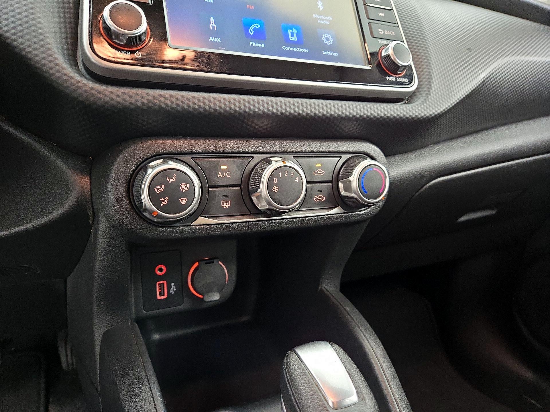 Thumbnail: 2023 Nissan Kicks - 16