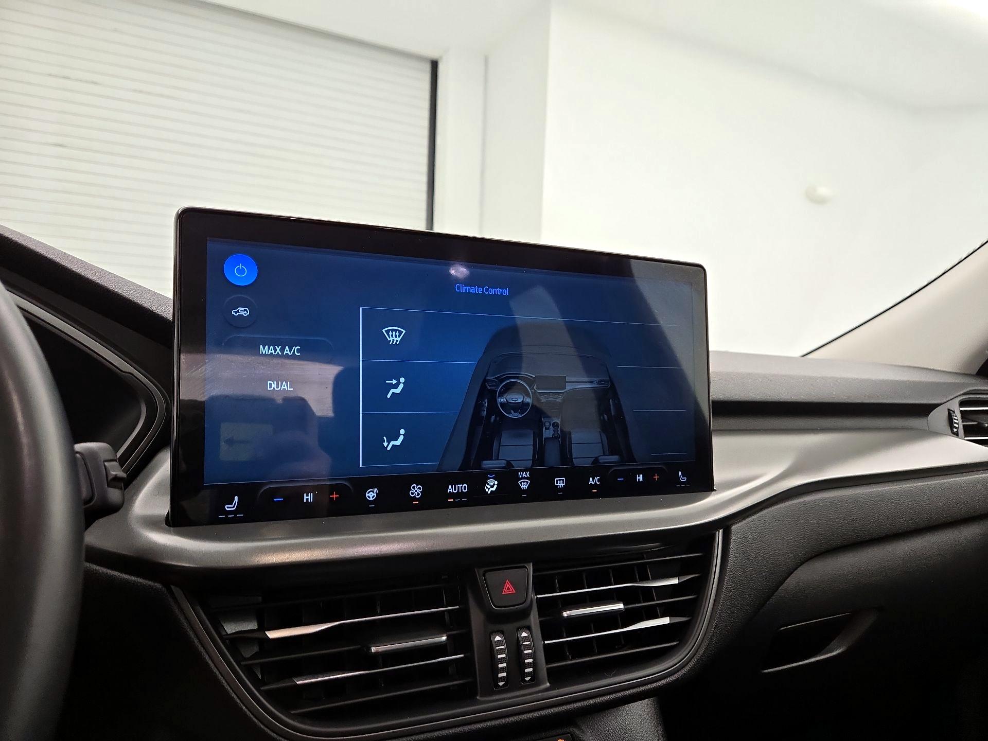 Thumbnail: 2023 Ford Escape - 17