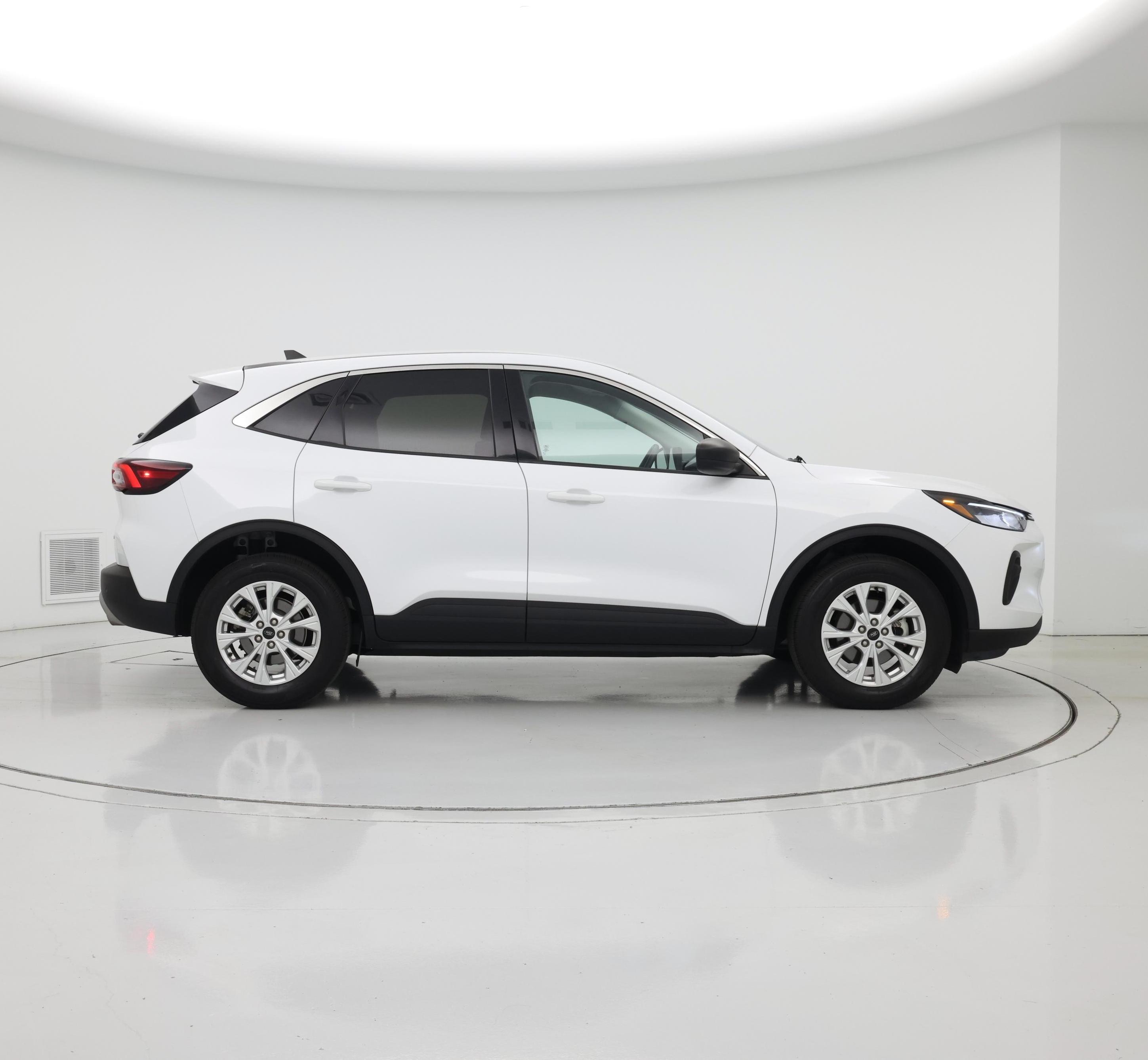 Thumbnail: 2023 Ford Escape - 7