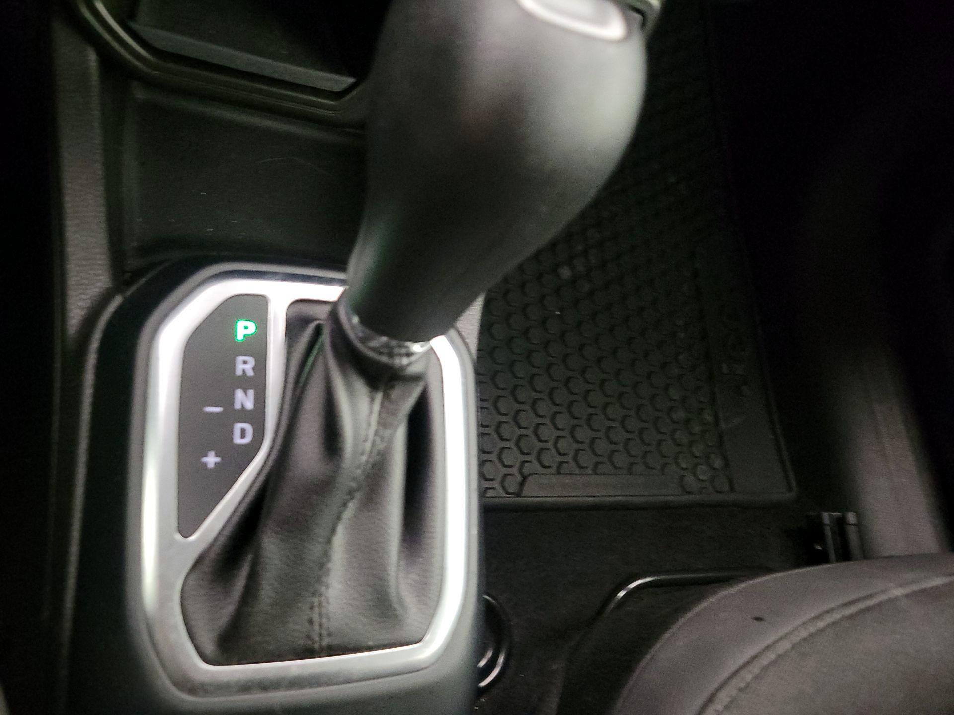 Thumbnail: 2020 Jeep Renegade - 17