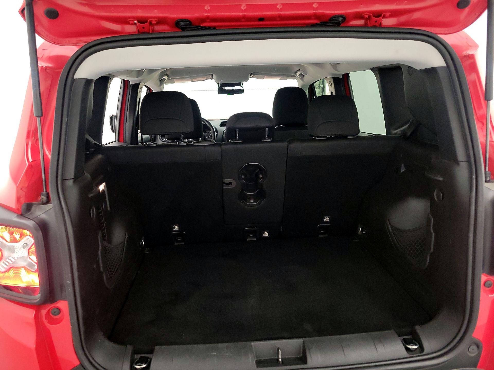 Thumbnail: 2020 Jeep Renegade - 20