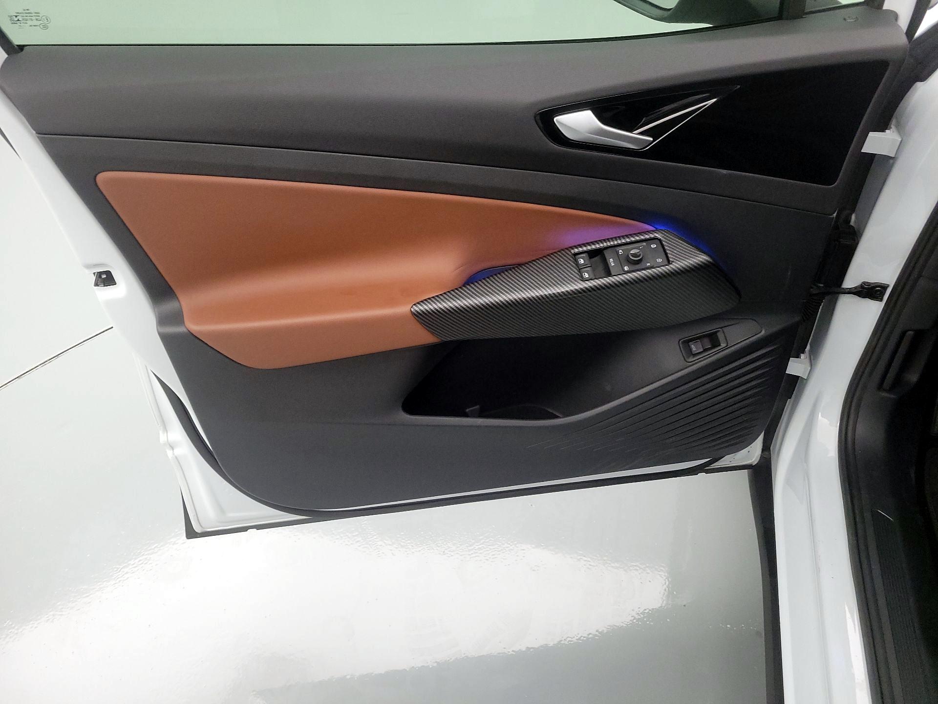 Thumbnail: 2021 Volkswagen ID.4 - 12