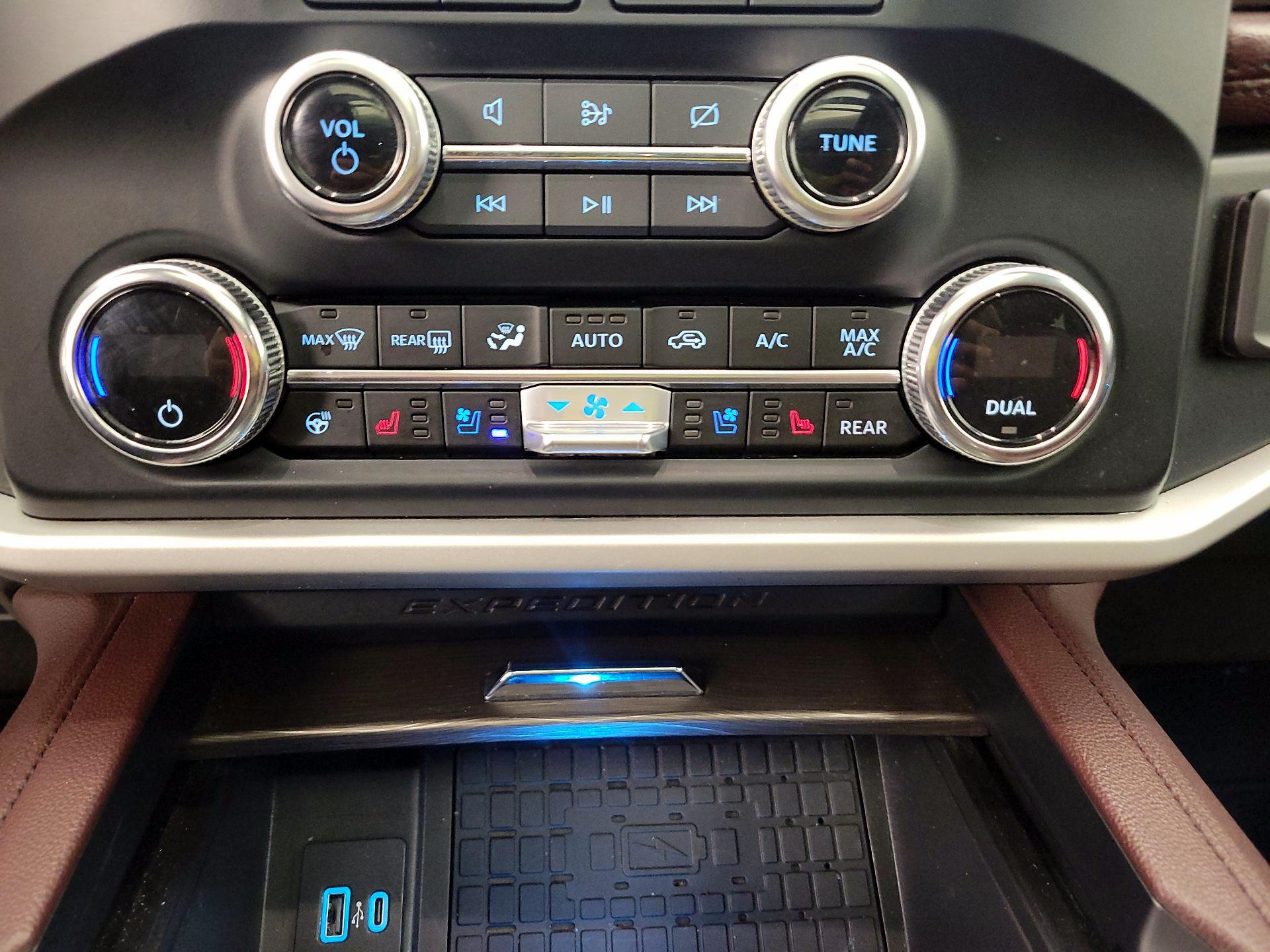 Thumbnail: 2024 Ford Expedition - 16