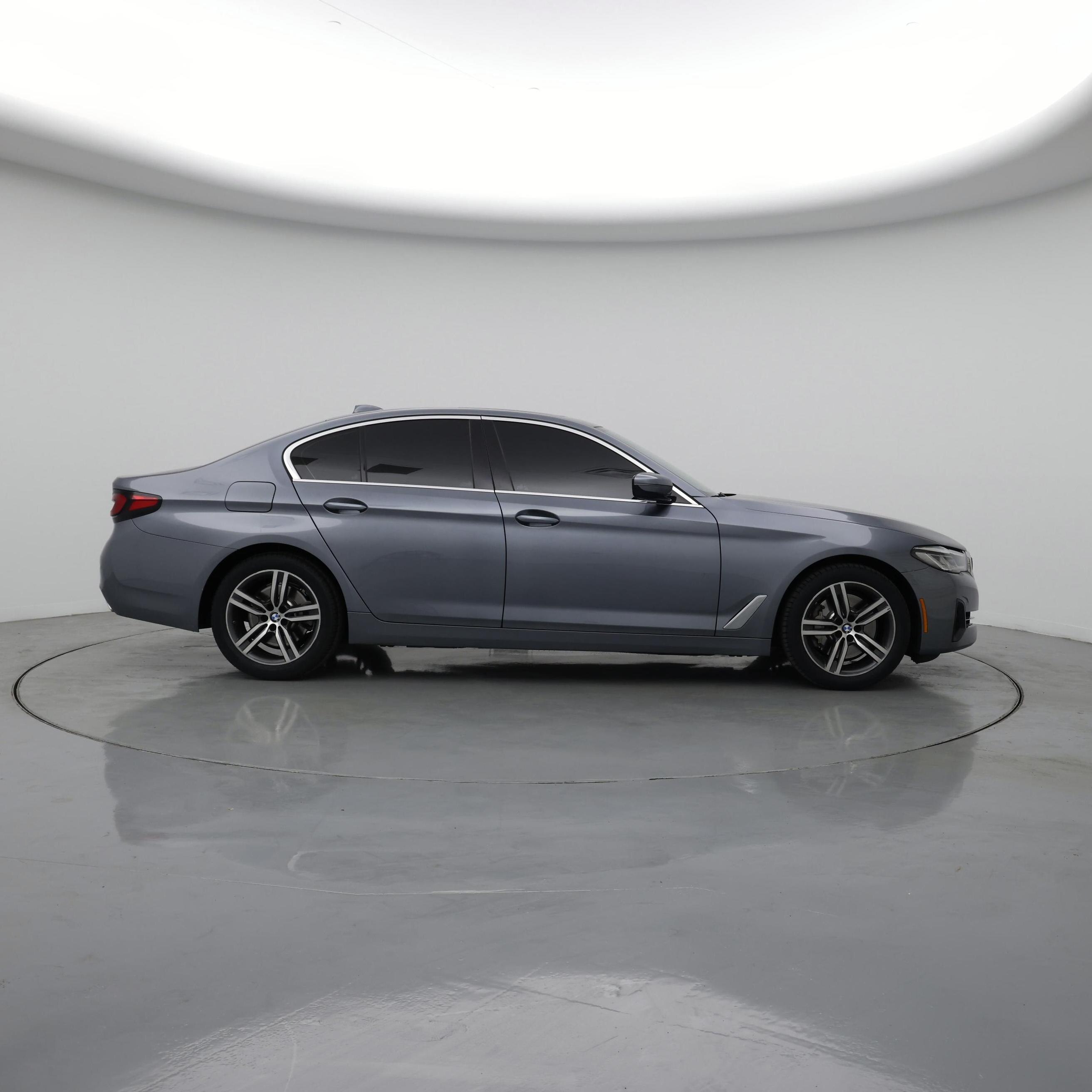 Thumbnail: 2022 BMW 5 Series - 7