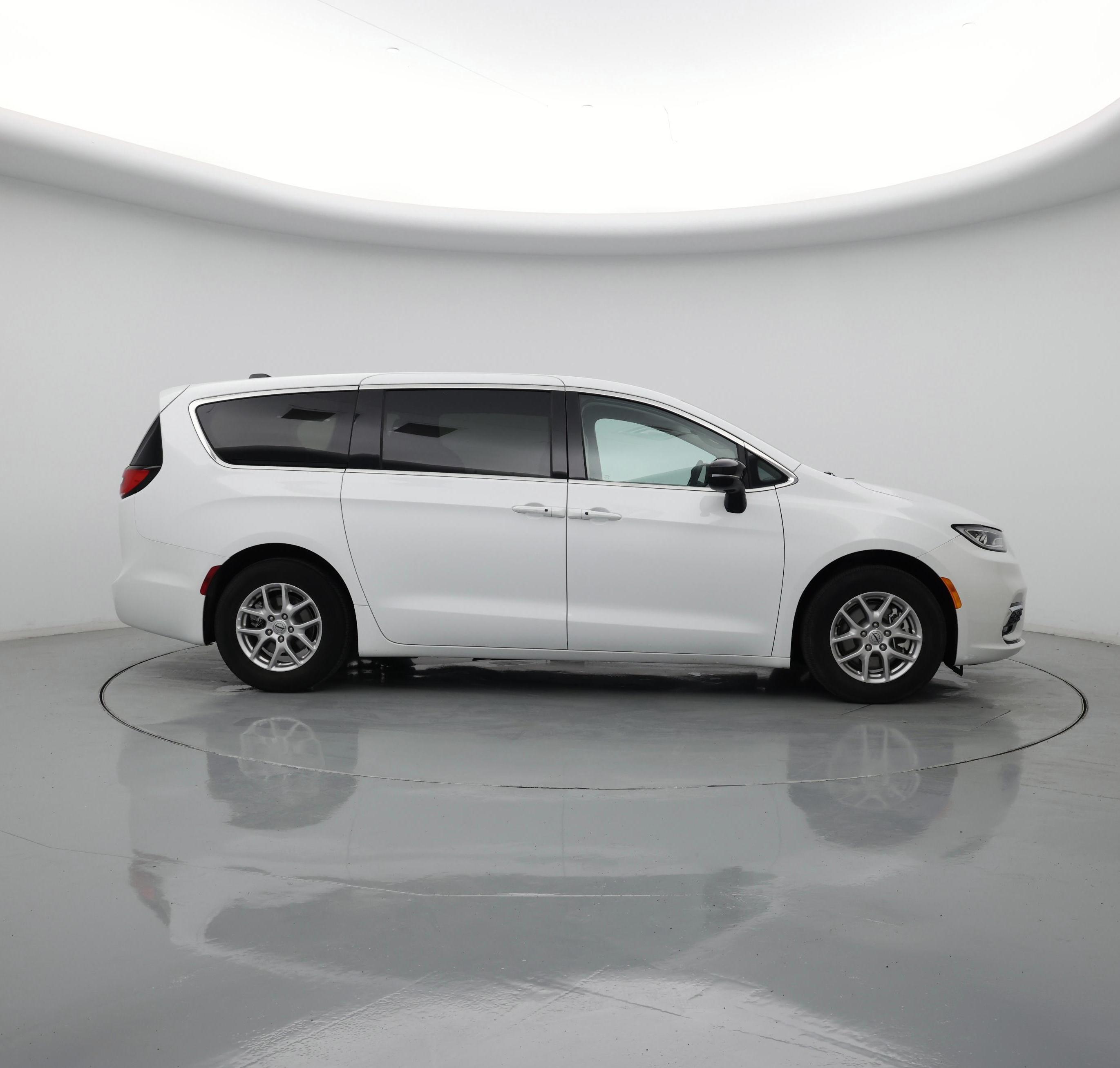 Thumbnail: 2024 Chrysler Pacifica - 7