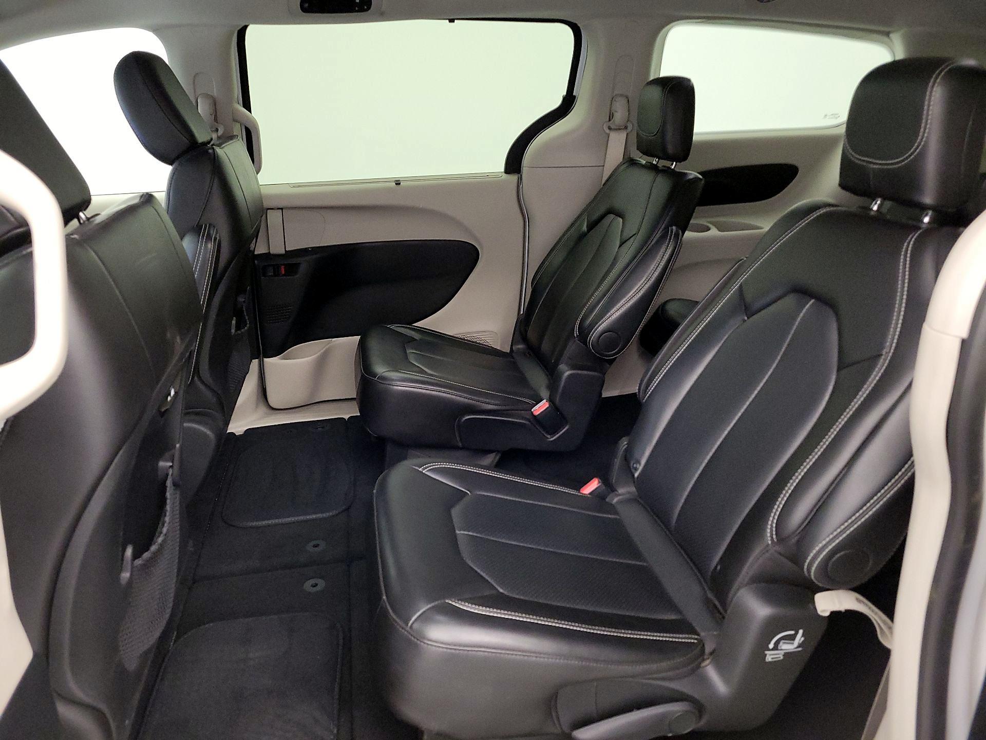 Thumbnail: 2024 Chrysler Pacifica - 19