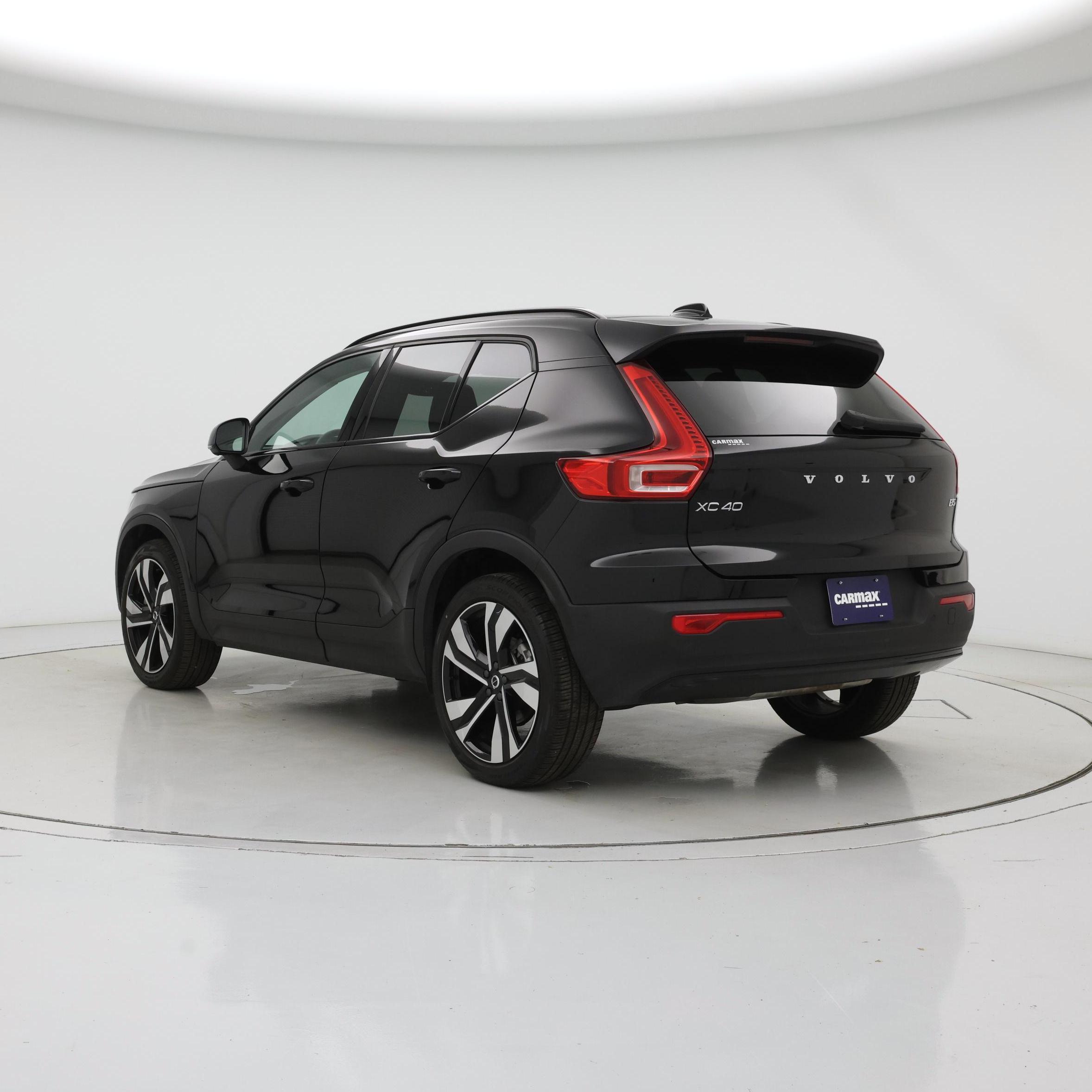 Thumbnail: 2025 Volvo XC40 - 2