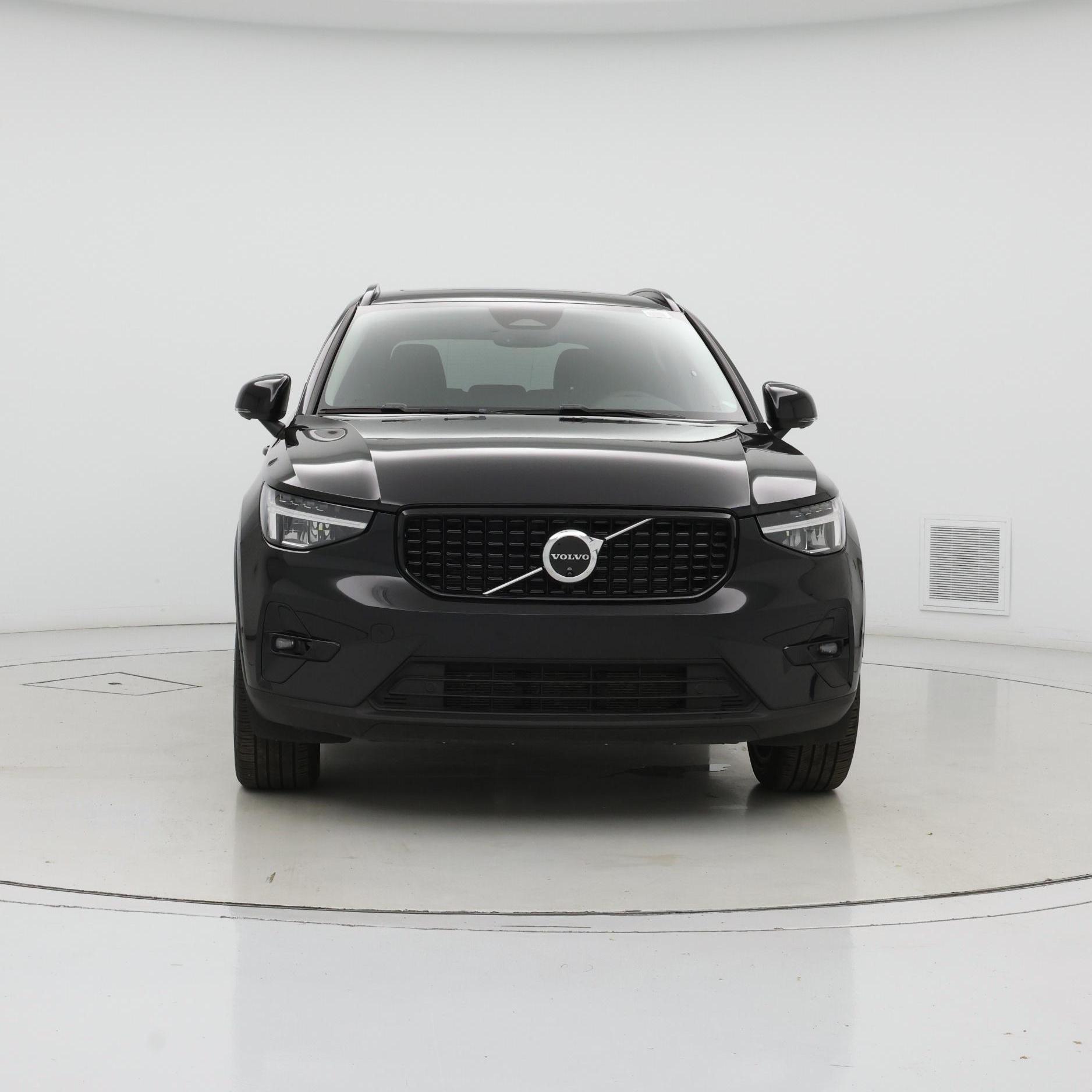 Thumbnail: 2025 Volvo XC40 - 5