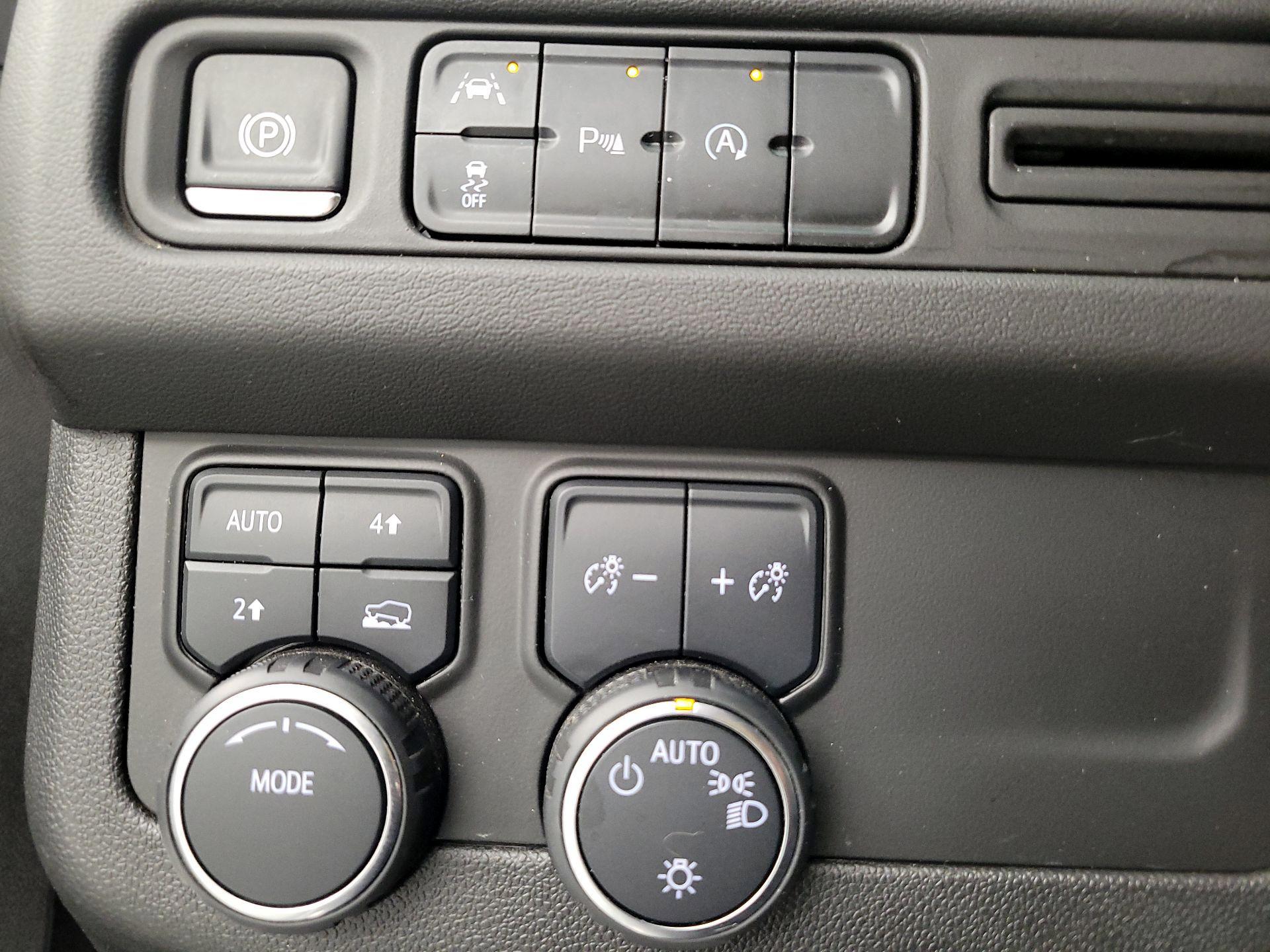 Thumbnail: 2024 Chevrolet Tahoe - 13