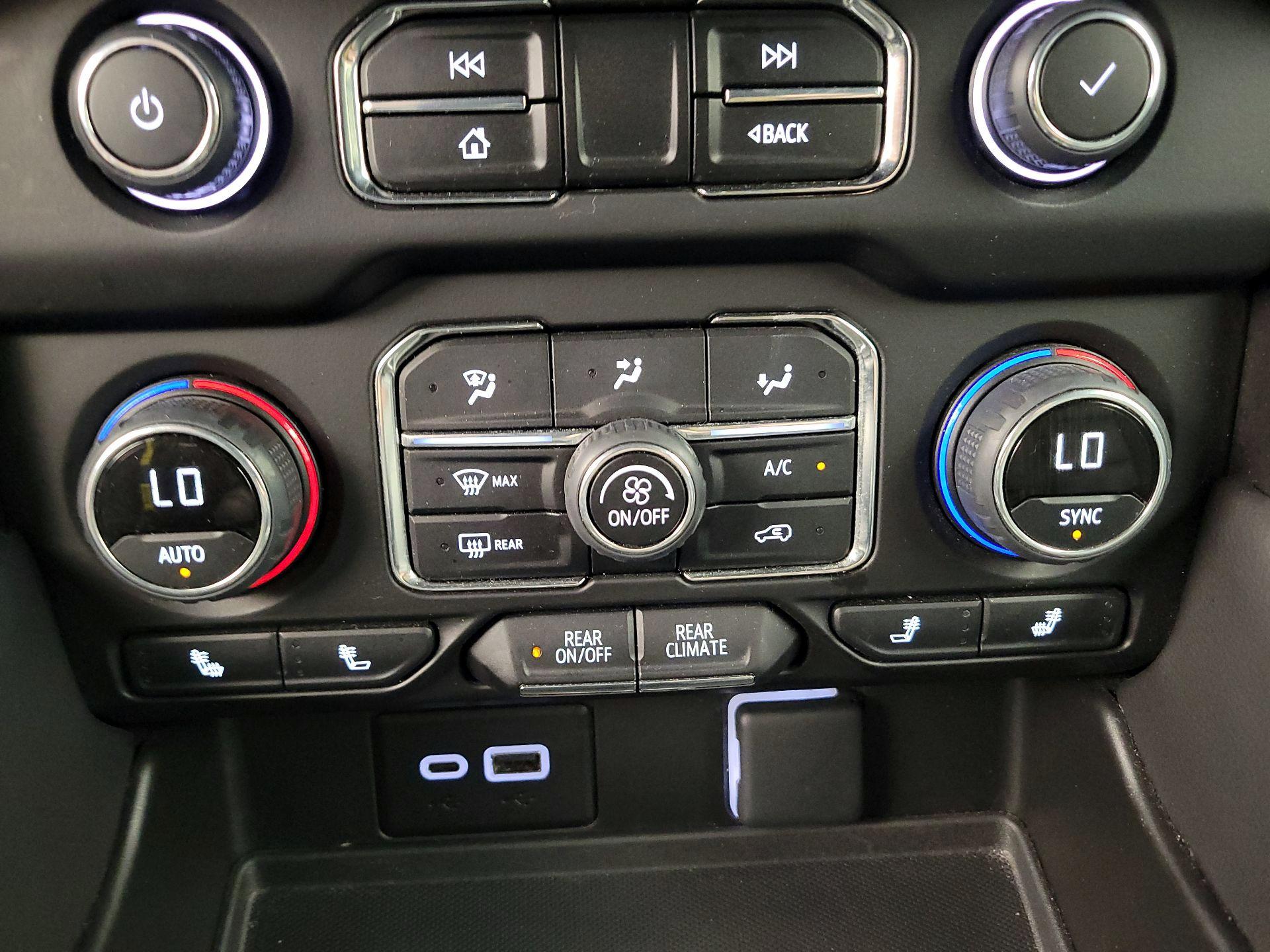 Thumbnail: 2024 Chevrolet Tahoe - 16