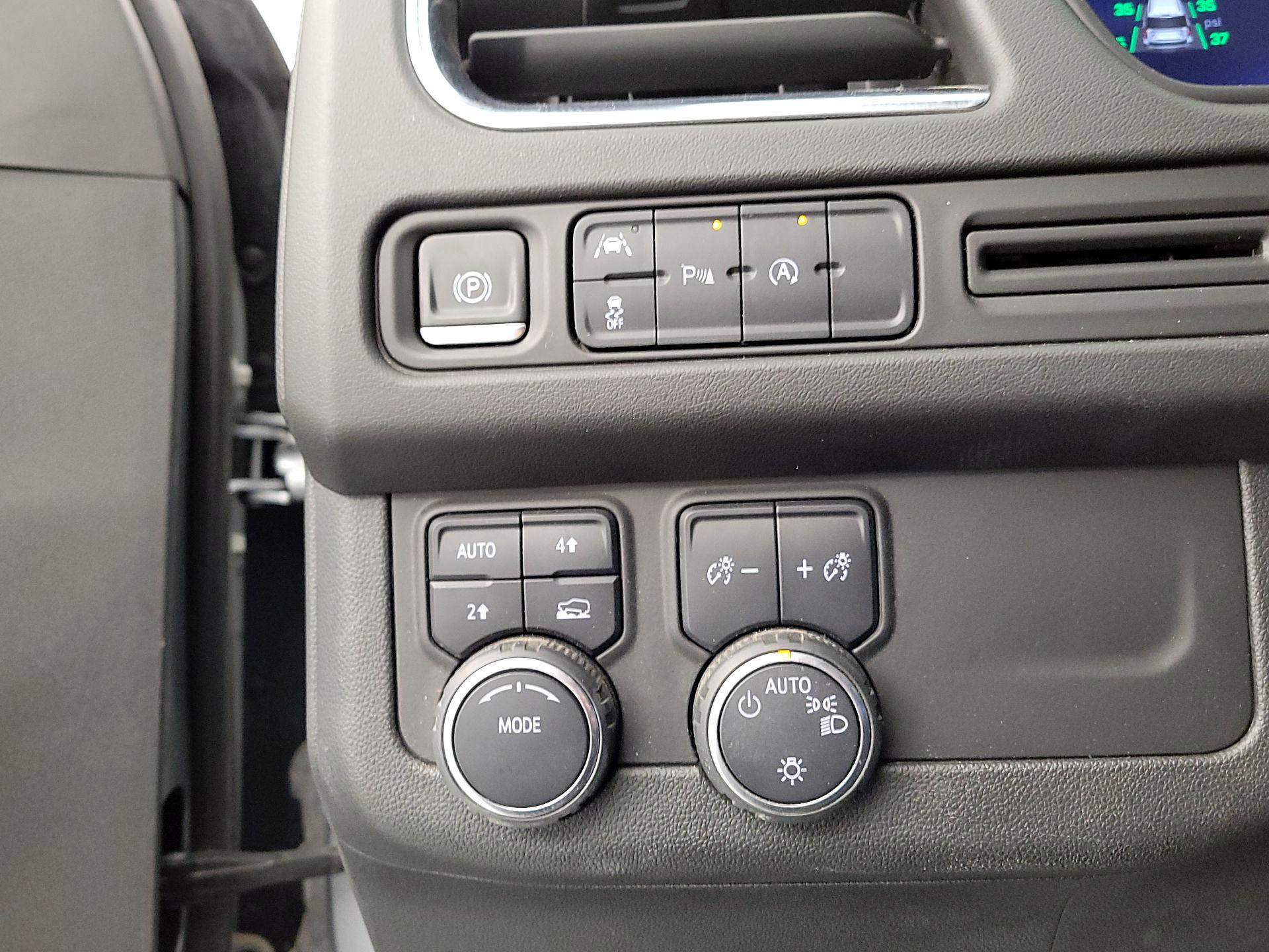 Thumbnail: 2024 Chevrolet Tahoe - 13