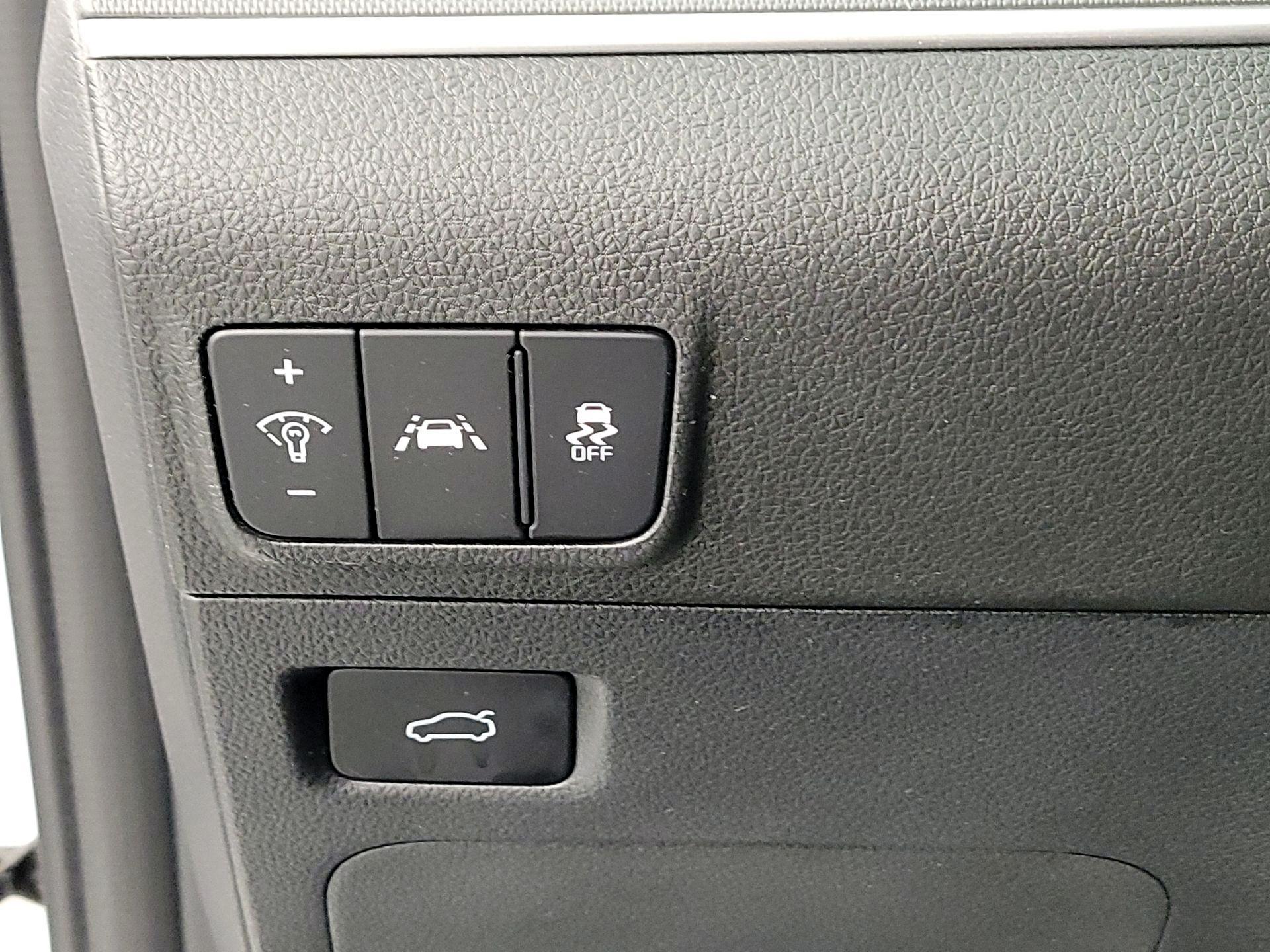 Thumbnail: 2021 Kia K5 - 13