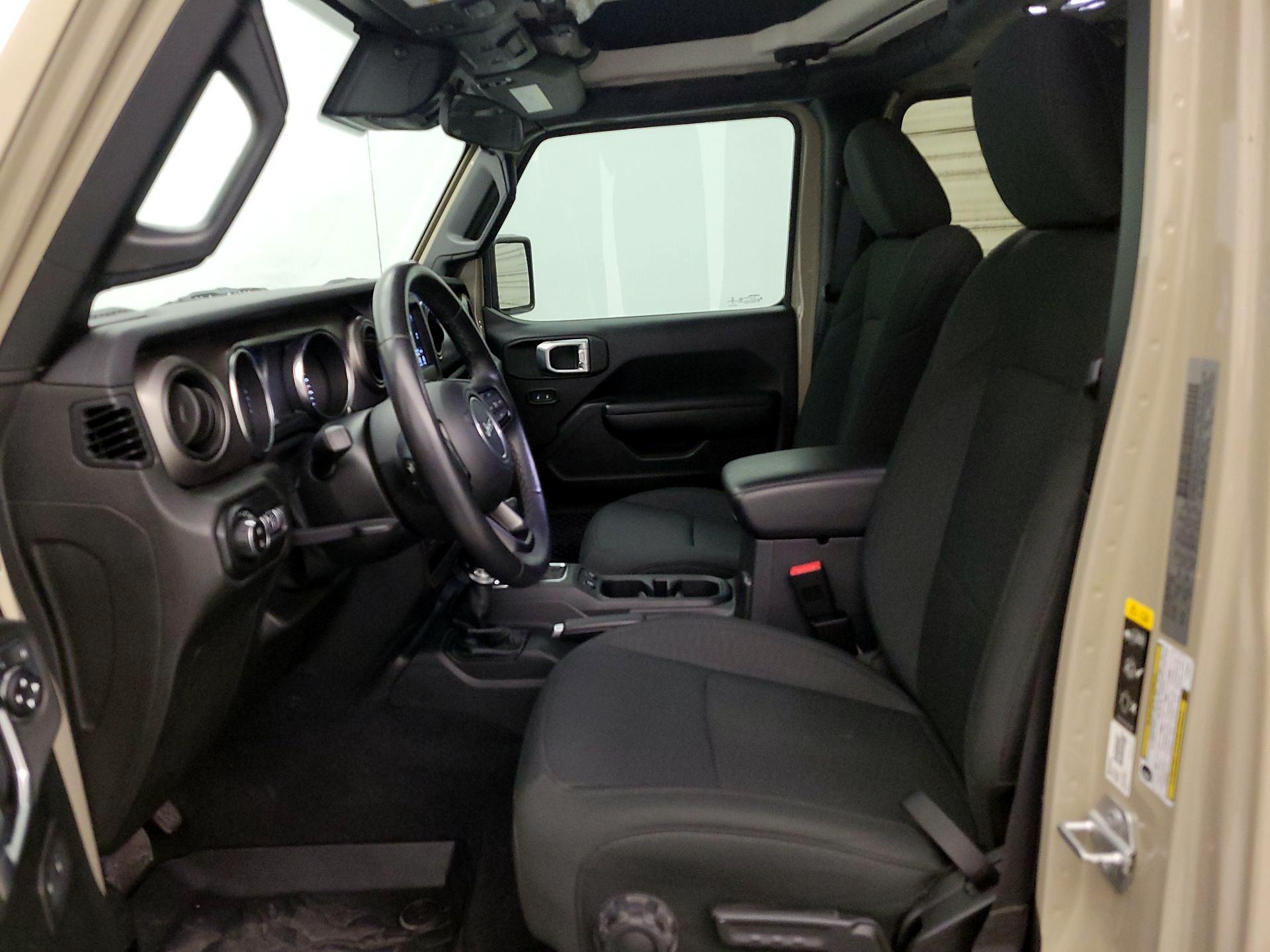 Thumbnail: 2020 Jeep Gladiator - 11