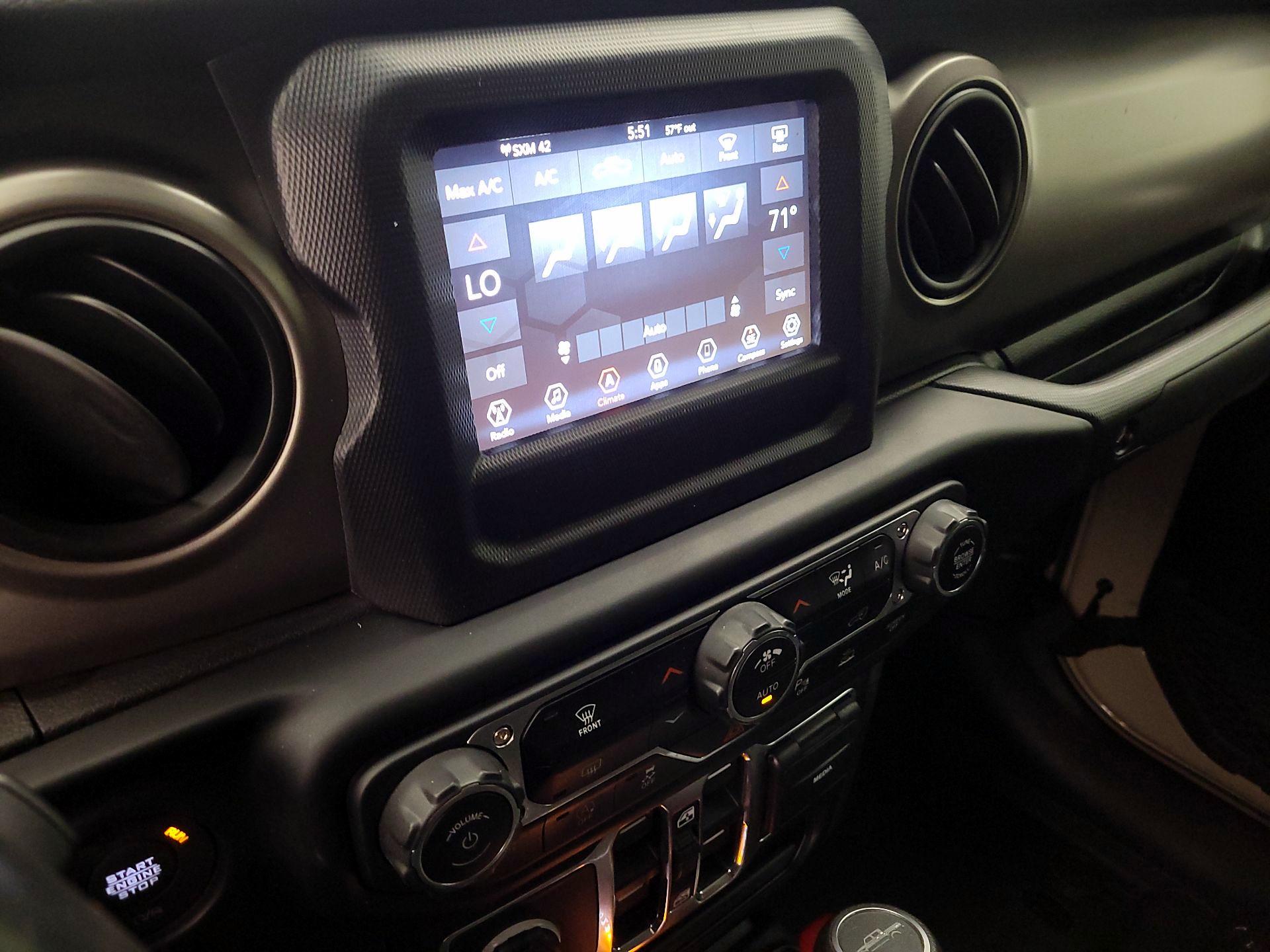 Thumbnail: 2020 Jeep Gladiator - 16