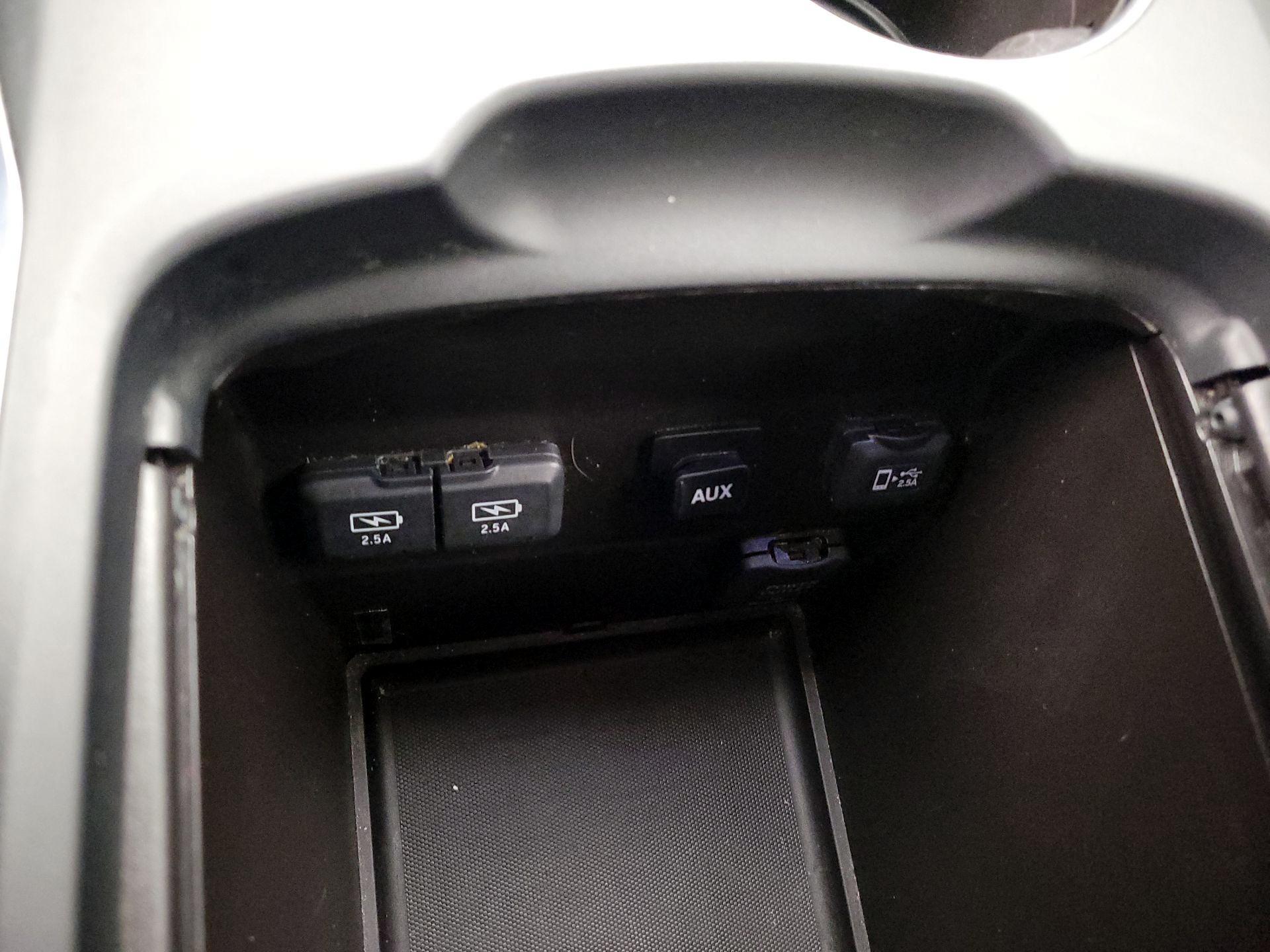 Thumbnail: 2019 Acura MDX - 19