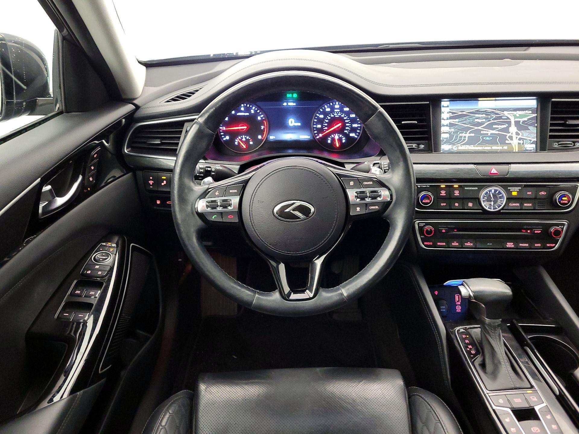 Thumbnail: 2017 Kia Cadenza - 10