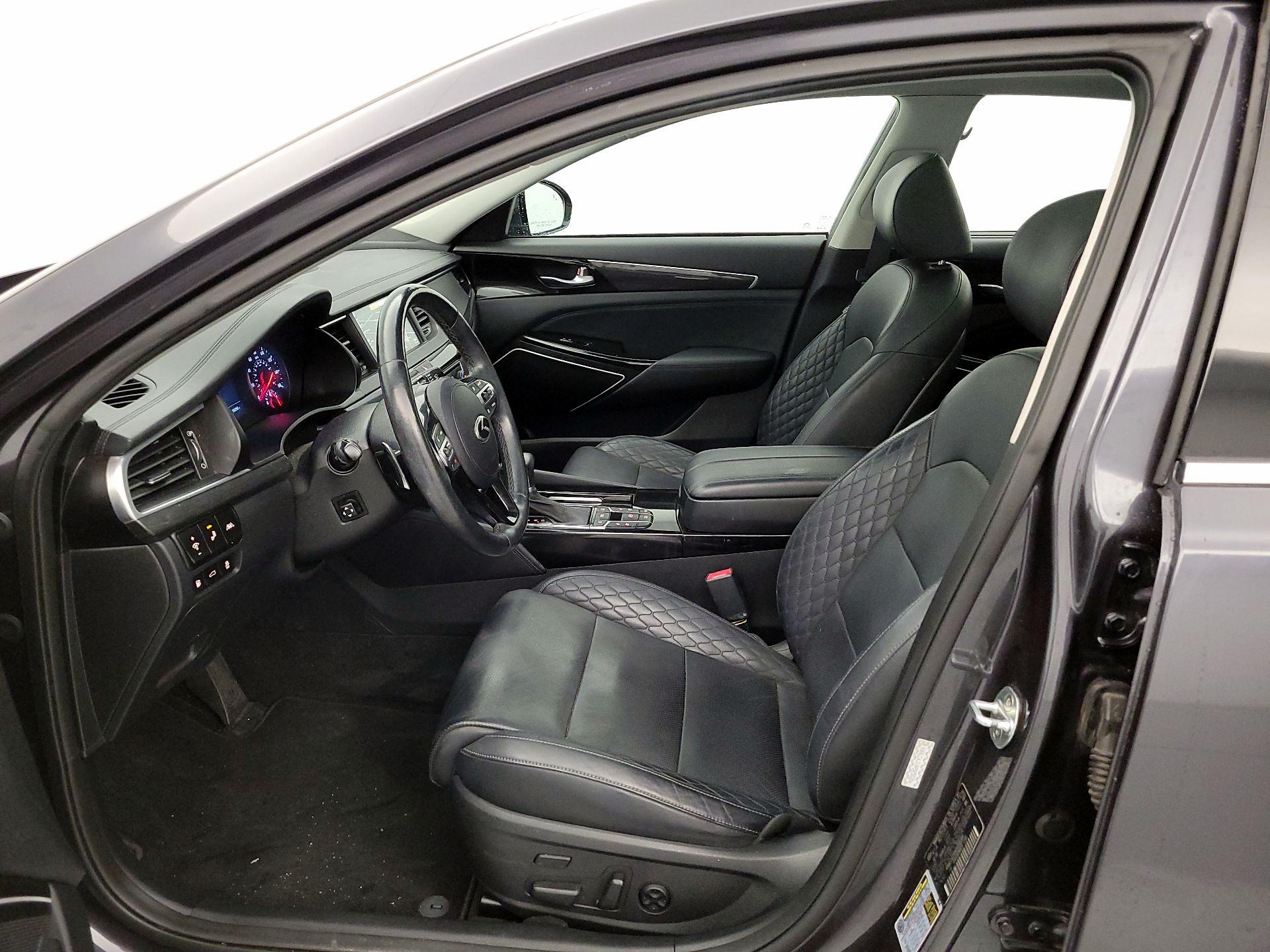 Thumbnail: 2017 Kia Cadenza - 11