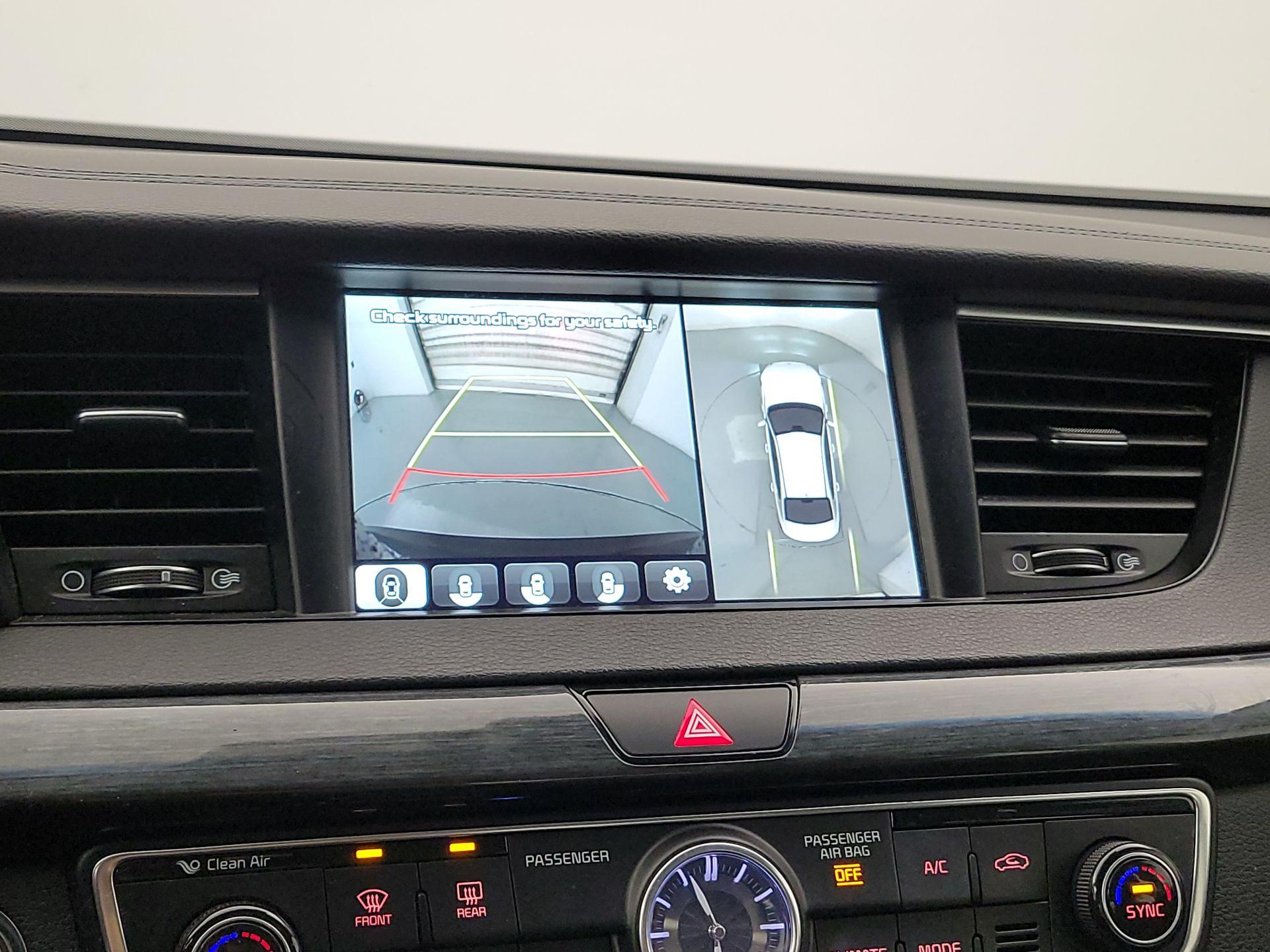 Thumbnail: 2017 Kia Cadenza - 15